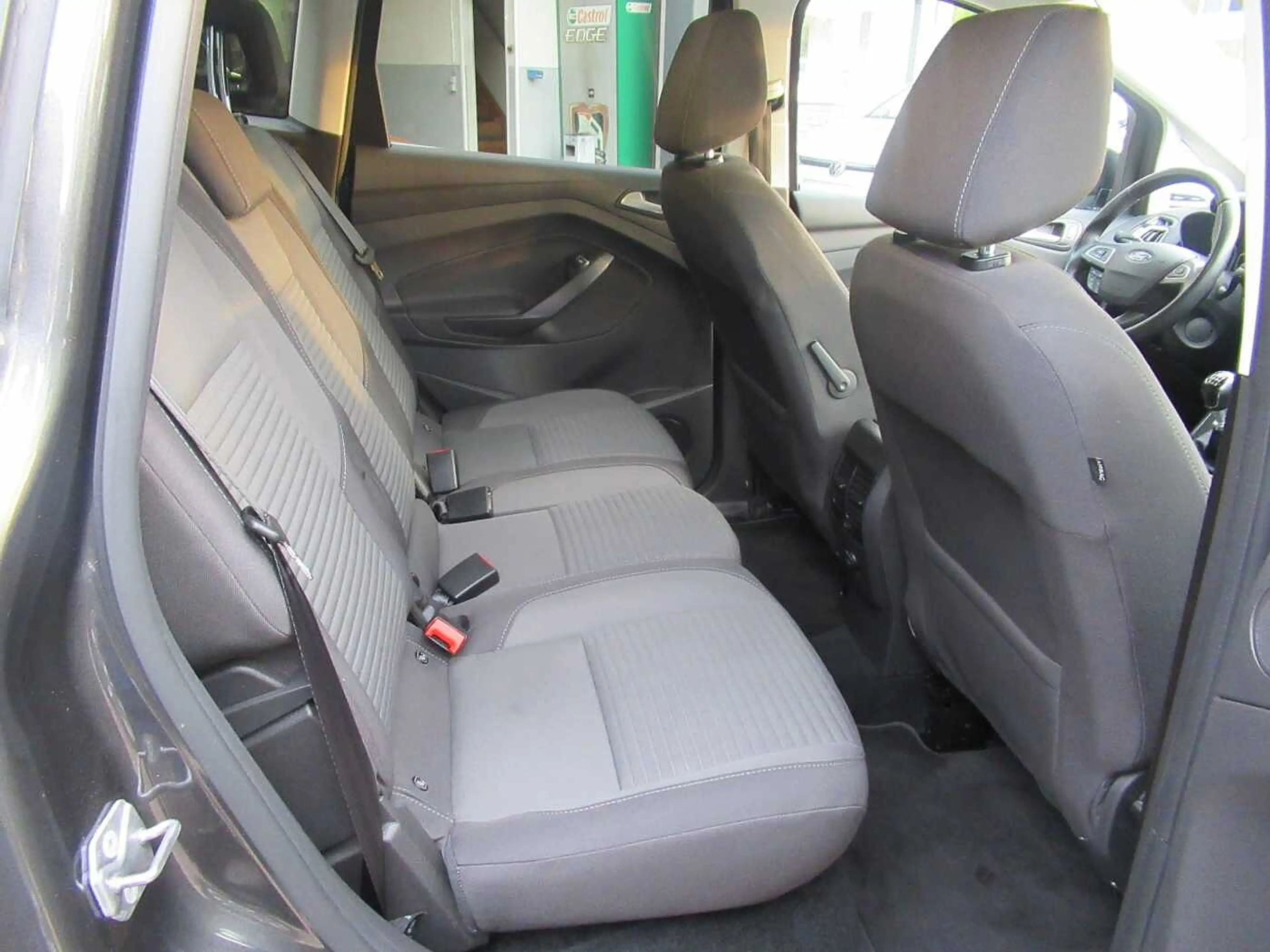 Ford C-Max Titanium — photo 11