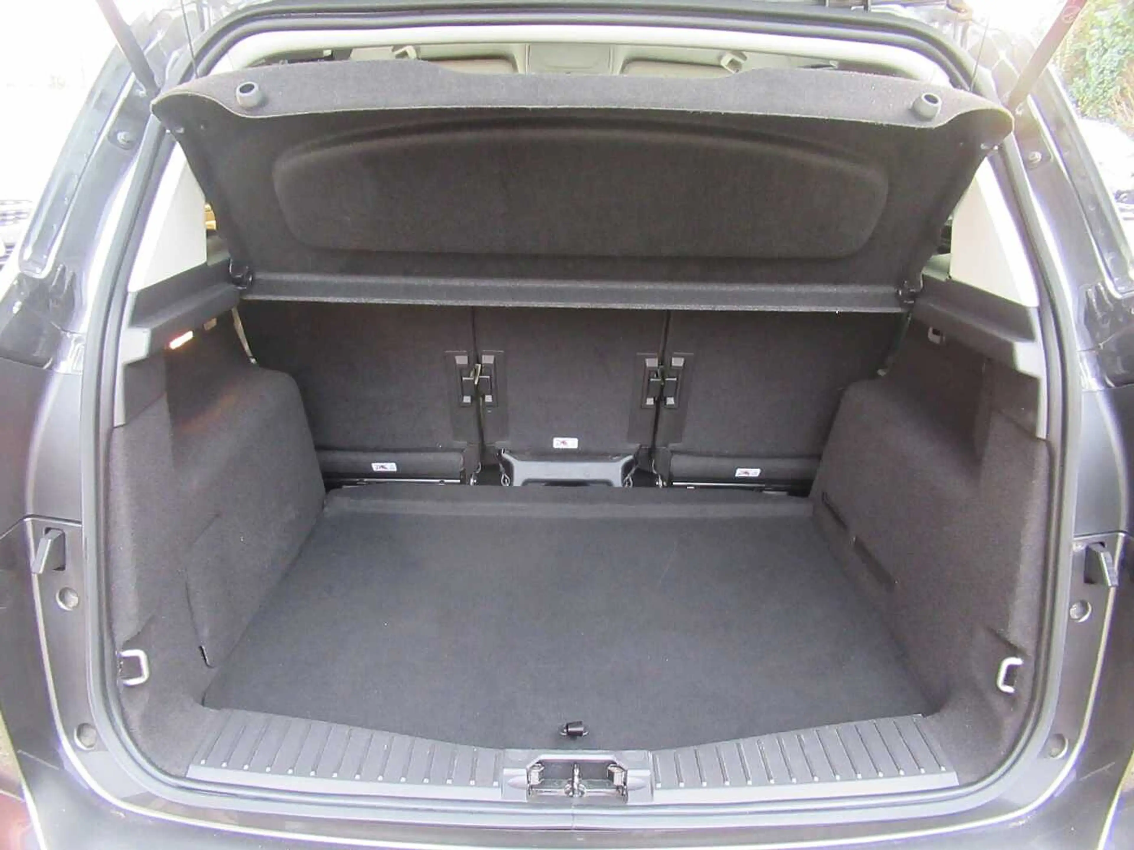 Ford C-Max Titanium — photo 10