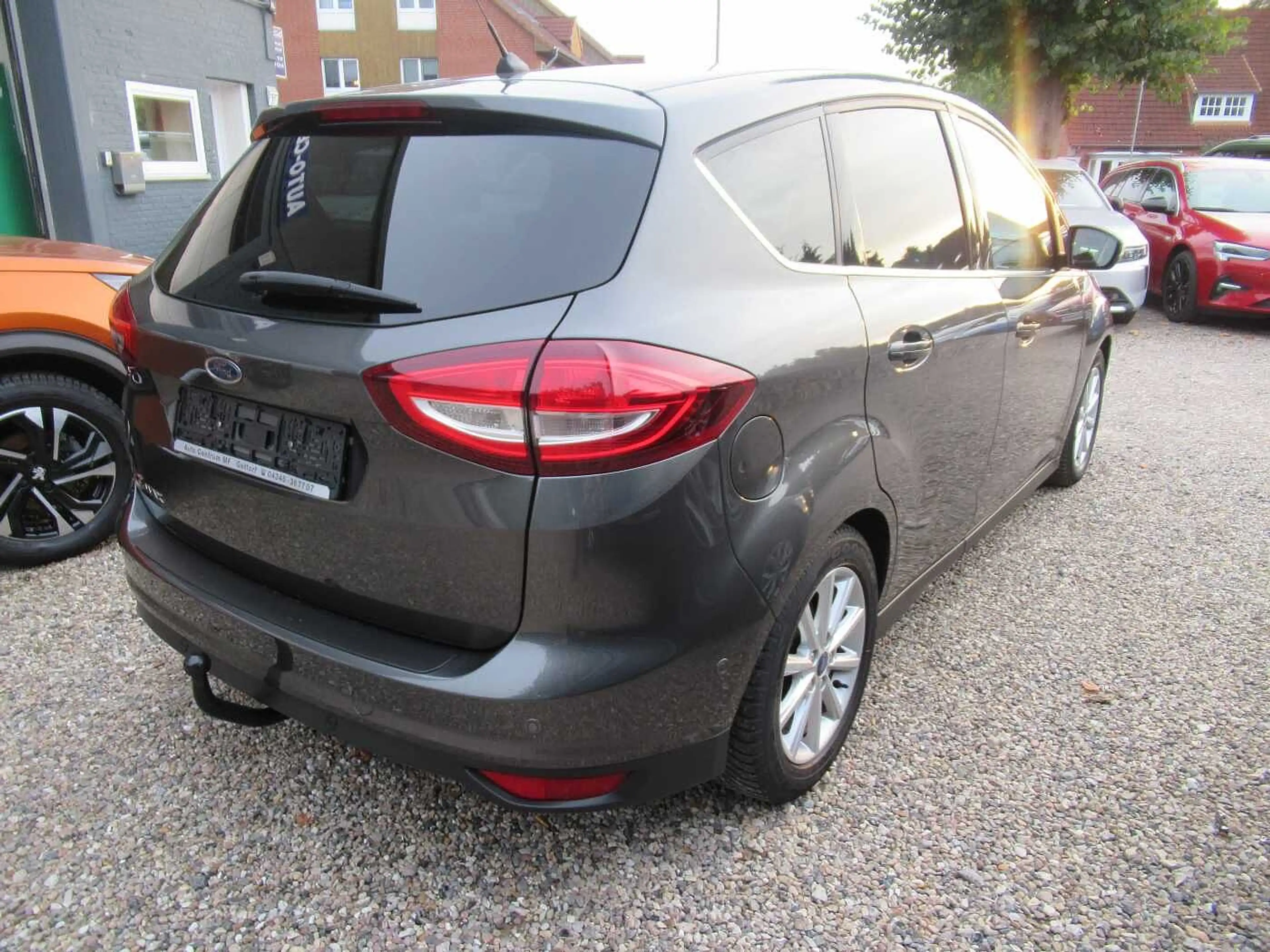 Ford C-Max Titanium — photo 4