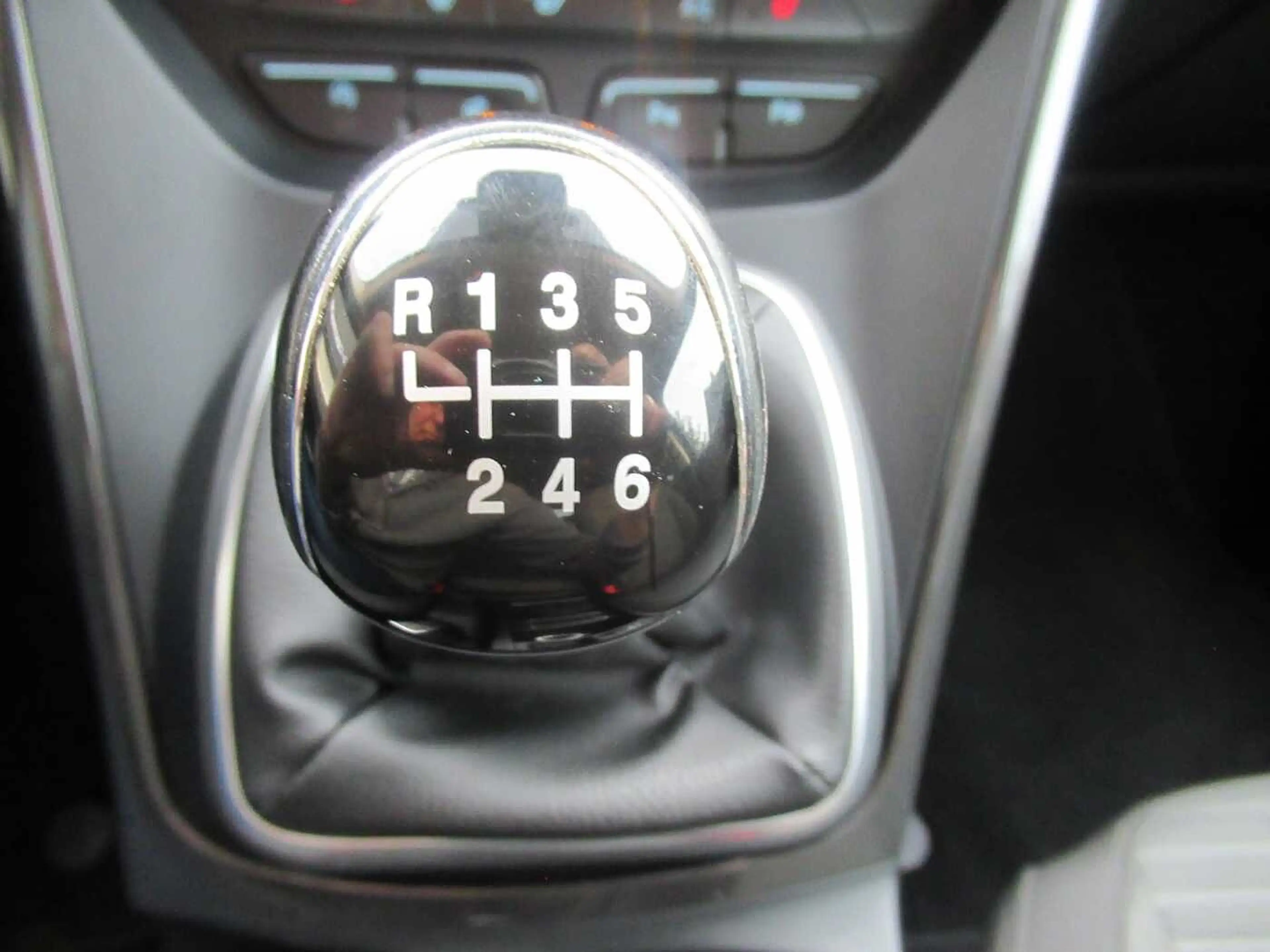 Ford C-Max Titanium — photo 14