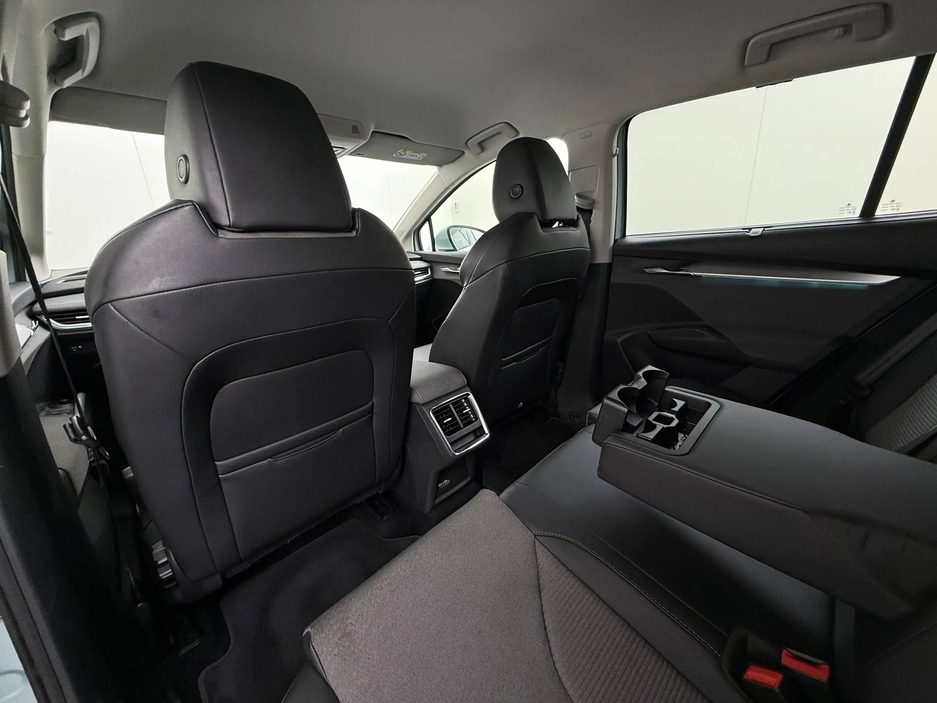 Skoda Enyaq iV 60 SOH 93% Camera Comfort-pakket Draadloze tele — photo 35