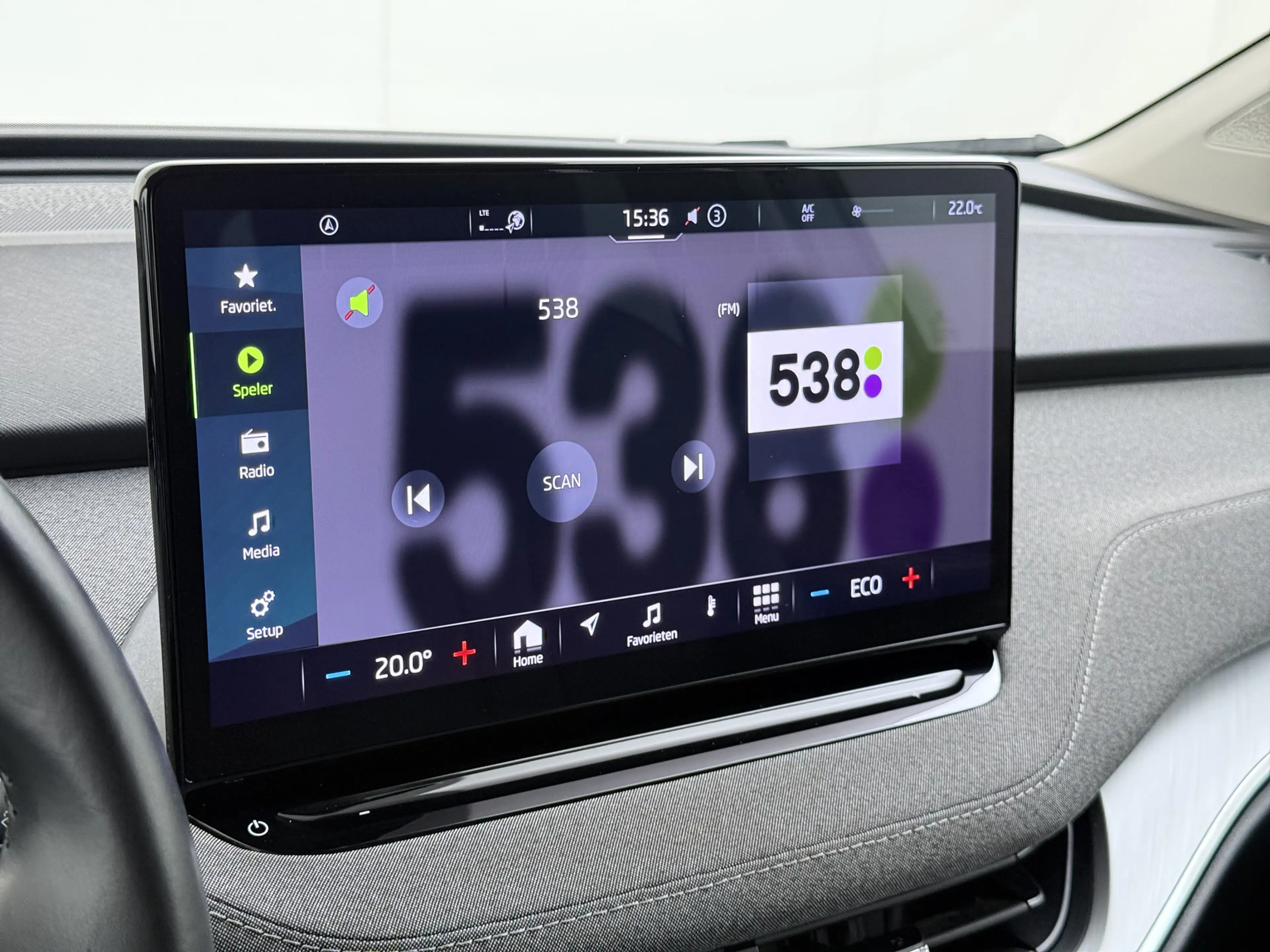 Skoda Enyaq iV 60 SOH 93% Camera Comfort-pakket Draadloze tele — photo 18