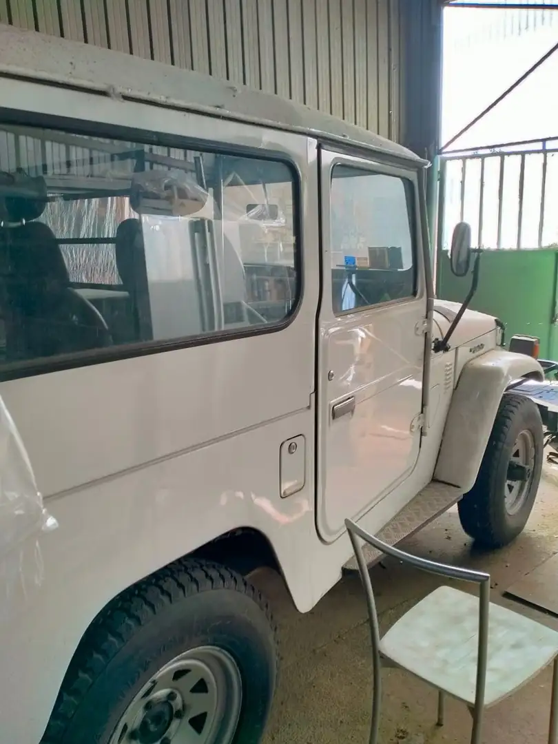 Toyota Land Cruiser Land Cruiser BJ 40 Білий - 2