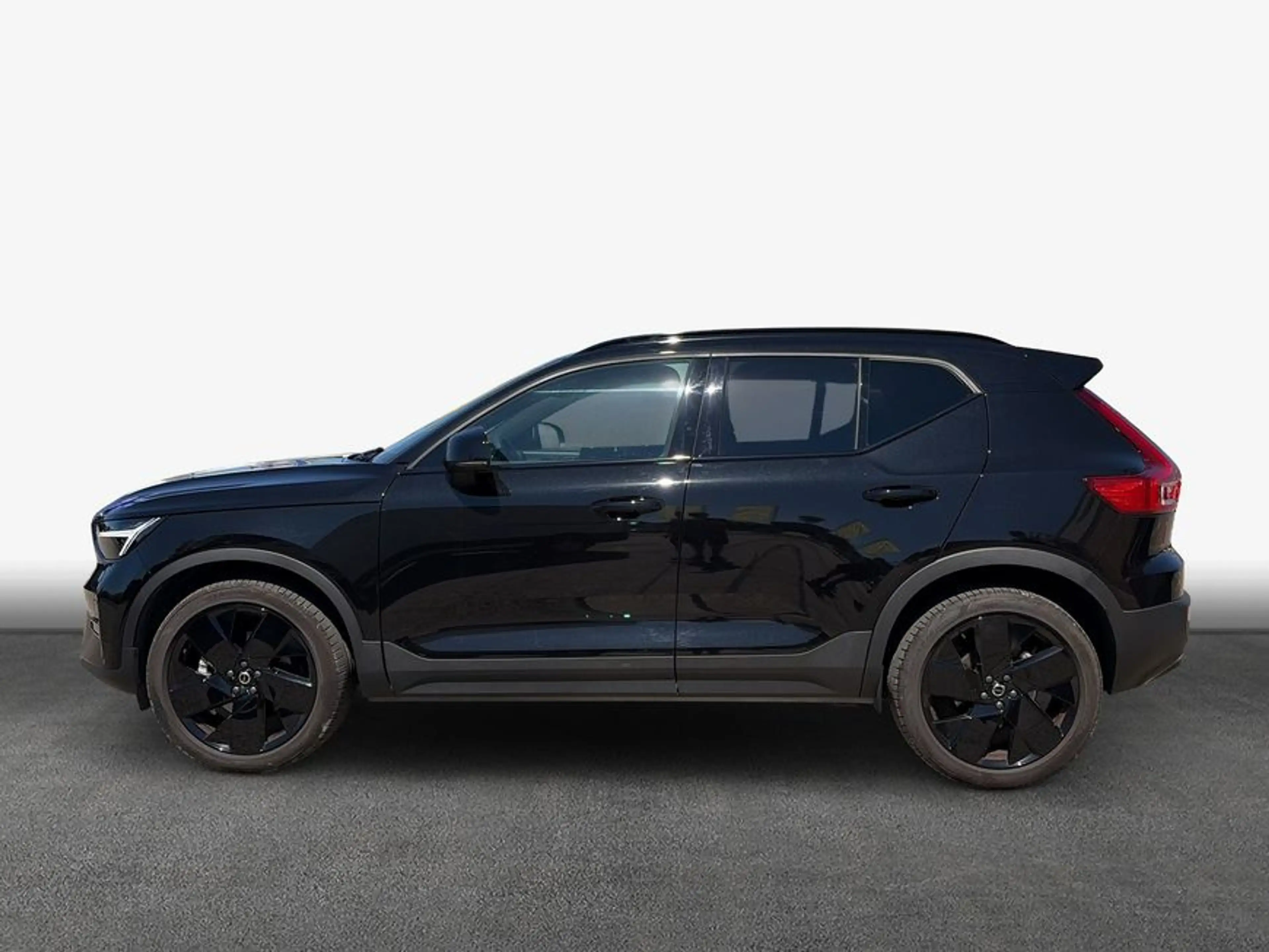 Volvo XC40 XC40 B3 B DKG Plus Black Edition — photo 4