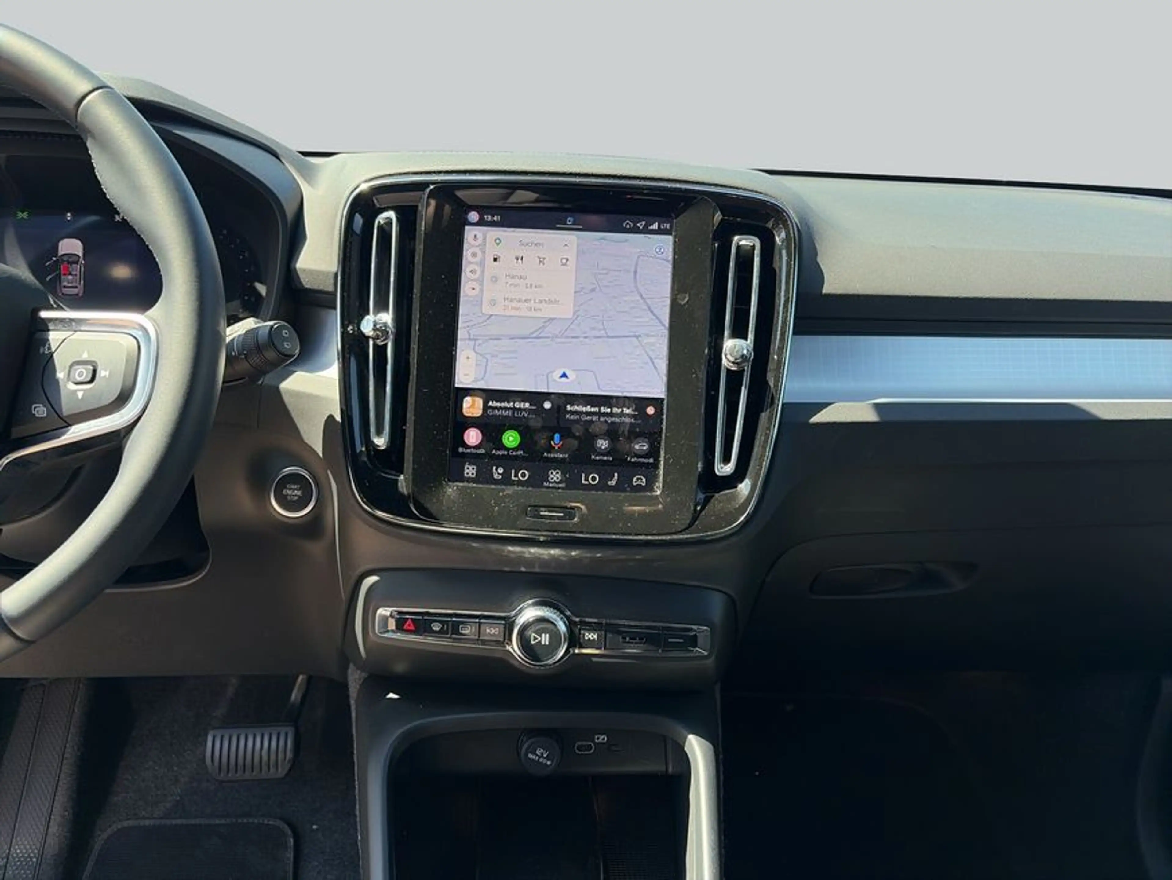 Volvo XC40 XC40 B3 B DKG Plus Black Edition — photo 14