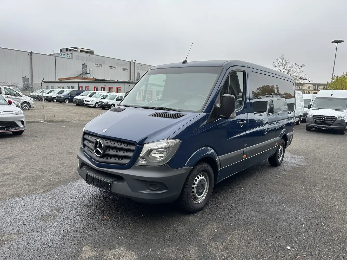 Mercedes-Benz Sprinter 316 CDI Tourer Blauw - 1