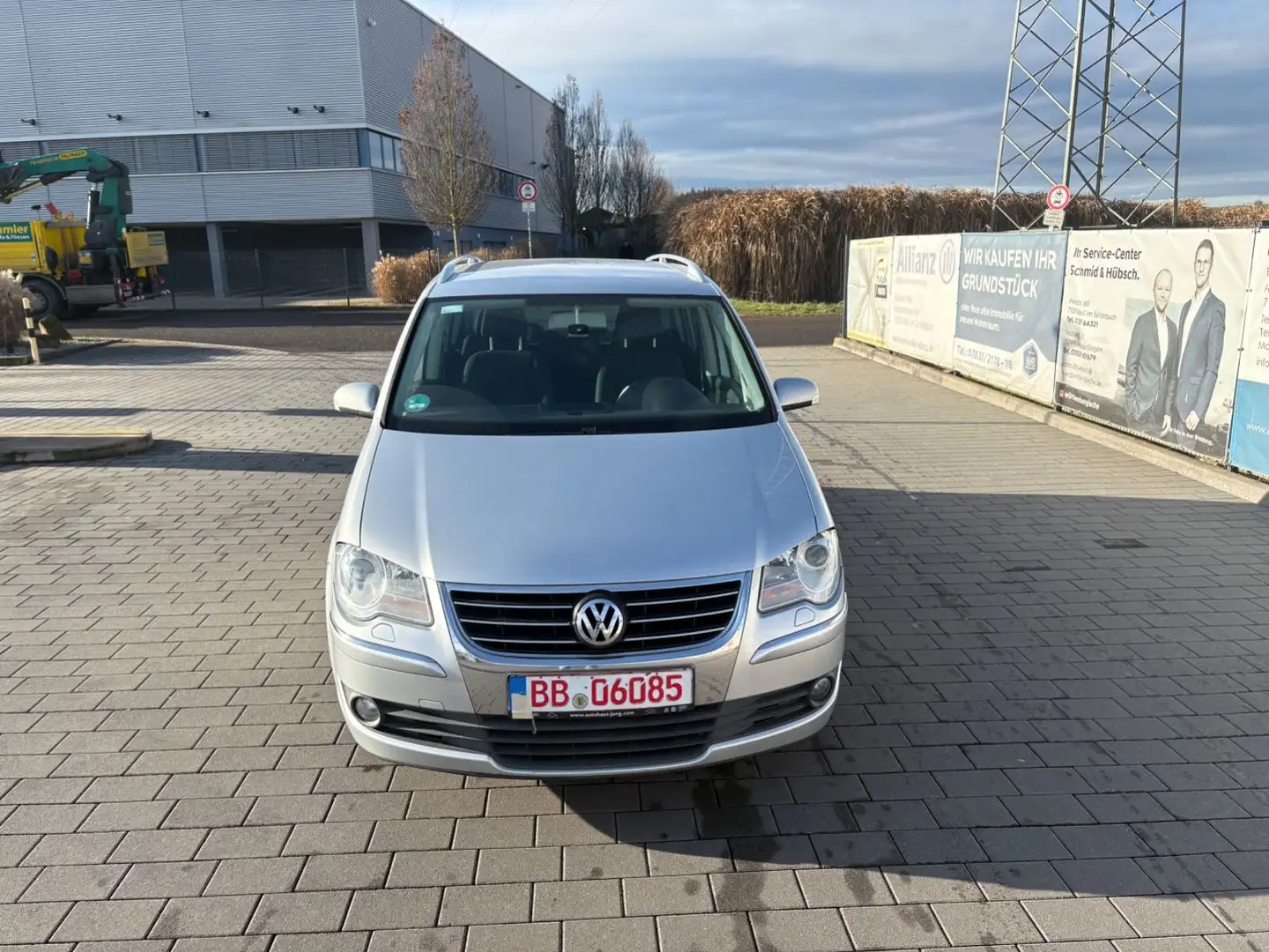 Volkswagen Touran Highline *AHK * 7 Sitzer Silber - 2