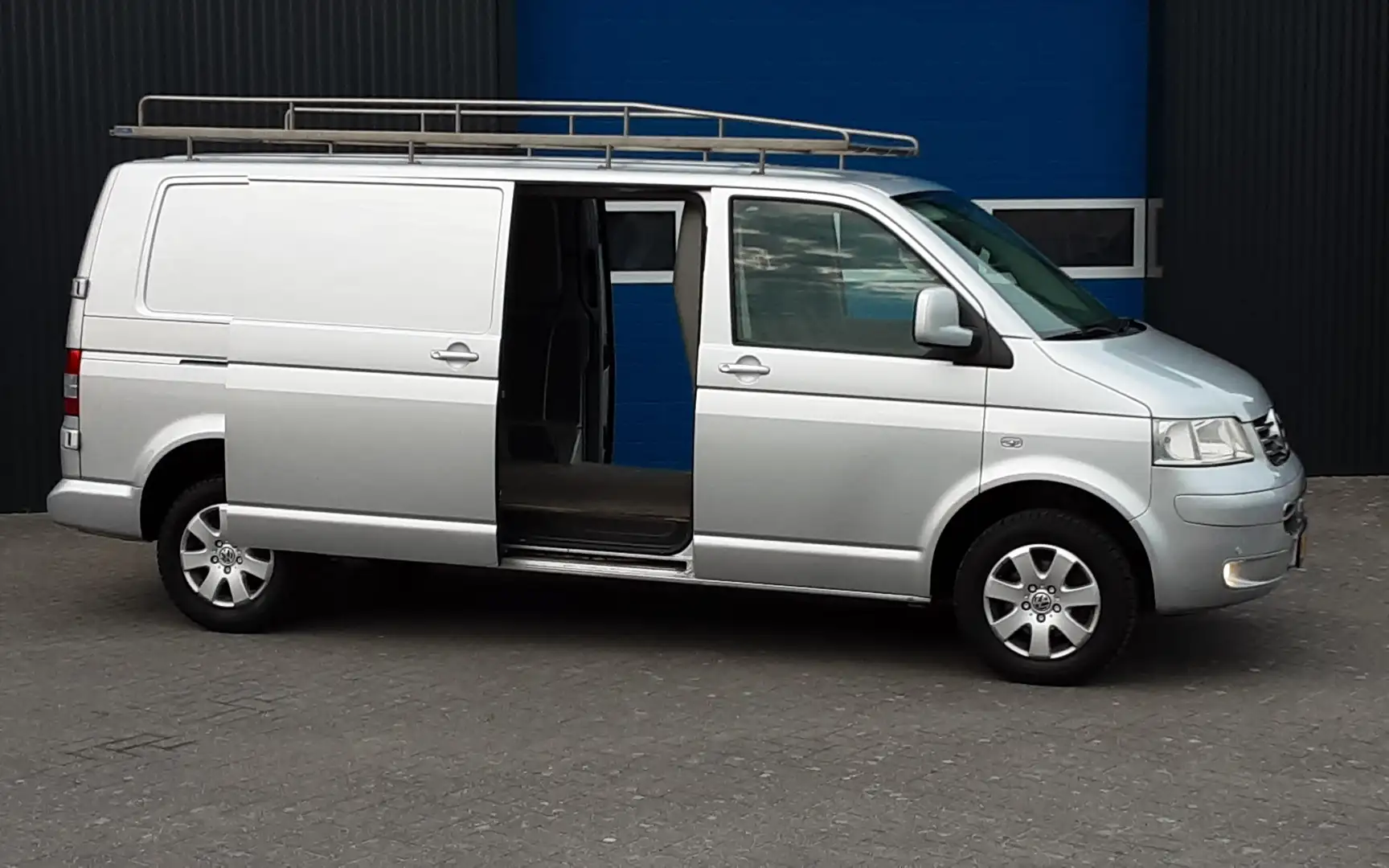 Volkswagen Transporter 2.5 TDI 340. 2X schuifdeur. € 5950 netto. 3 zit Plateado - 2