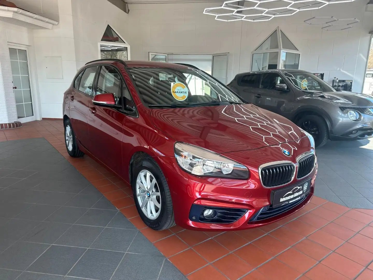 BMW 218 i Active Tourer *SitzH. / 2. Hand / Garantie* Rot - 2
