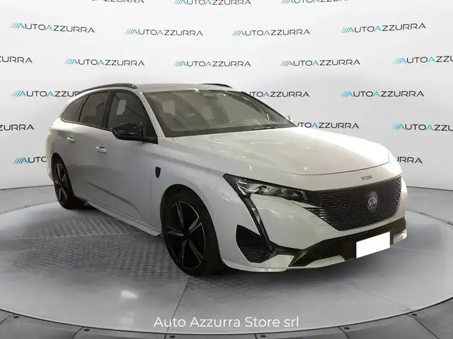 Peugeot 308 SW view 2