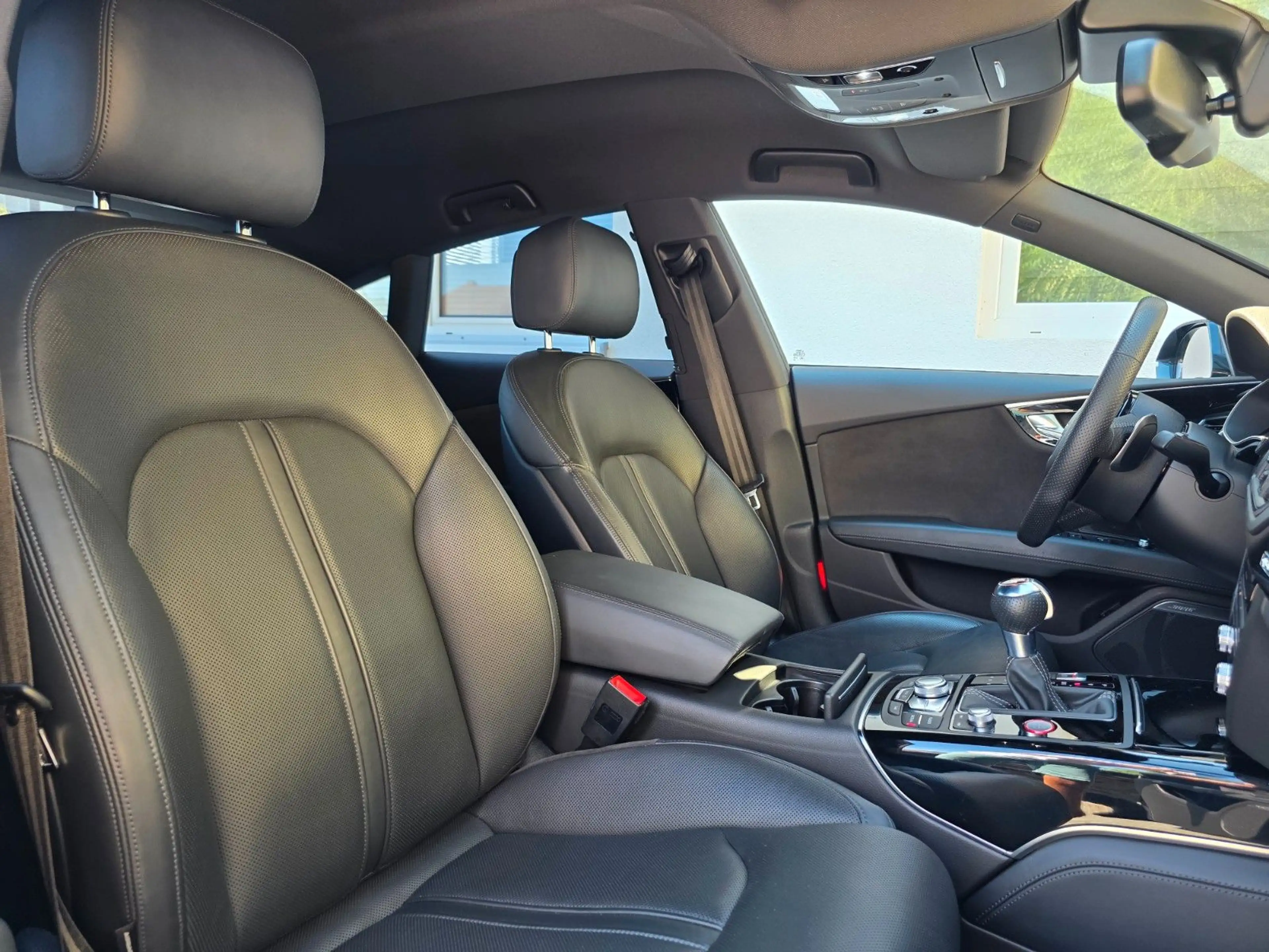 Audi RS7 4.0 TFSI quattro tiptronic Sportback — photo 42