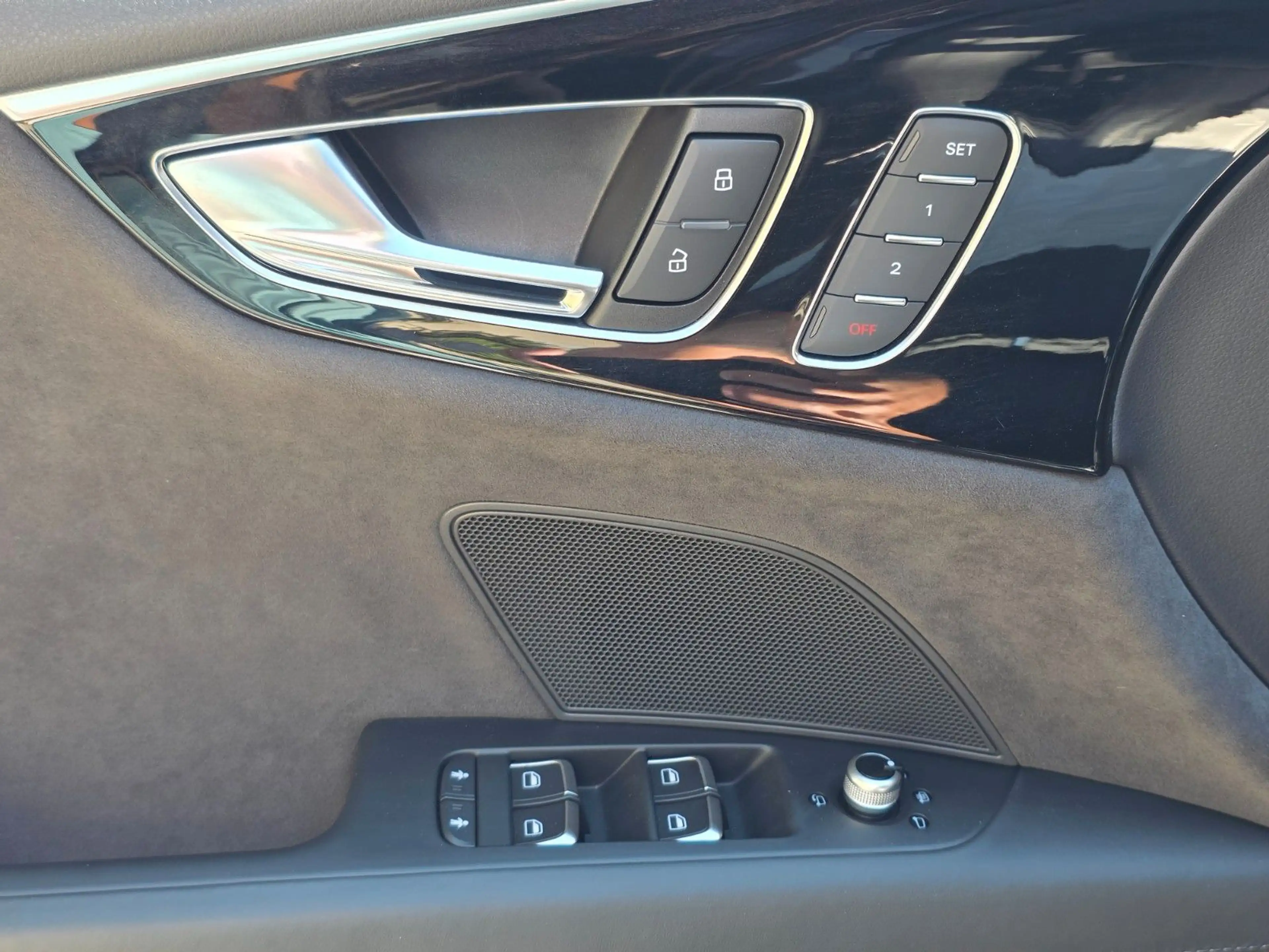 Audi RS7 4.0 TFSI quattro tiptronic Sportback — photo 19