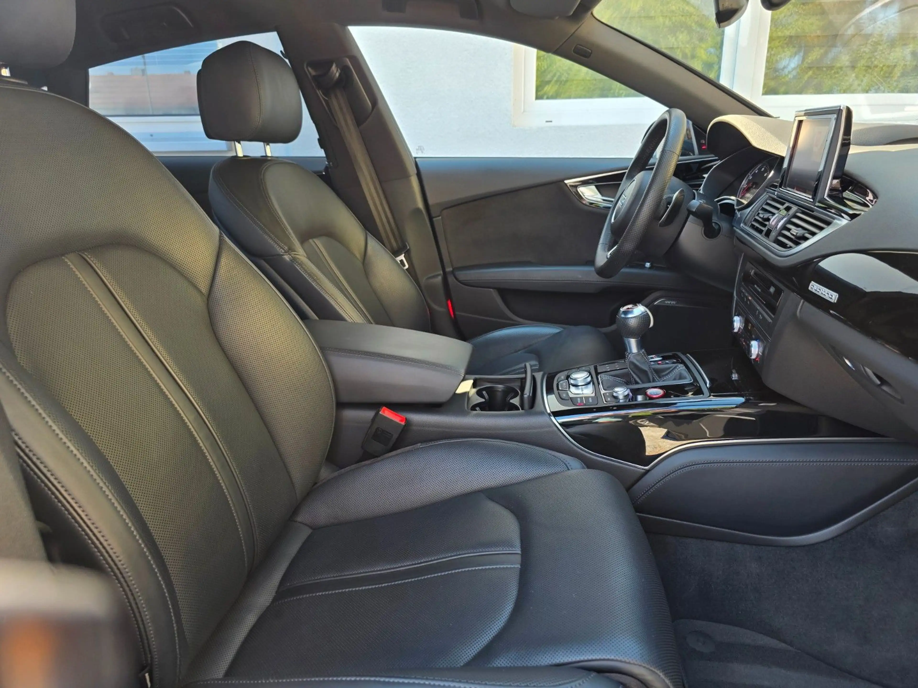 Audi RS7 4.0 TFSI quattro tiptronic Sportback — photo 41