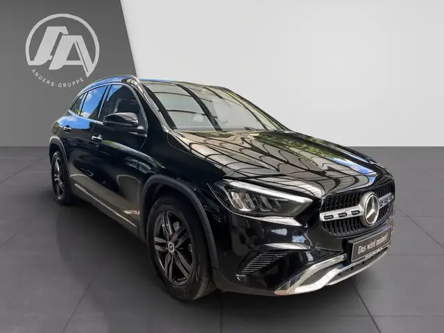 Mercedes-Benz Gla view 5