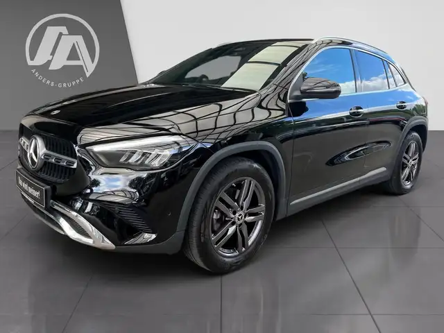 Mercedes-Benz Gla view 14