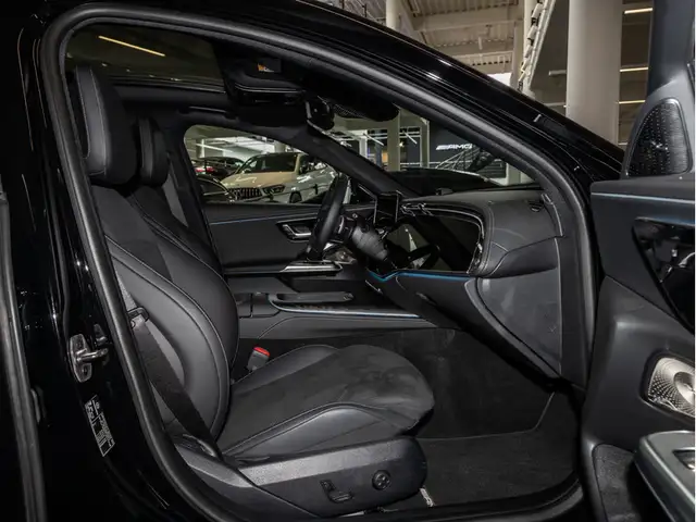 Mercedes-Benz E-Class view 8