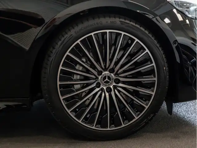 Mercedes-Benz E-Class view 7
