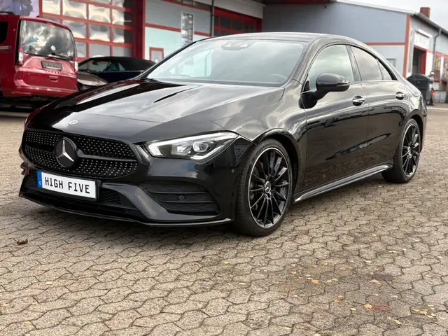 Mercedes-Benz CLA 220 d AMG LINE