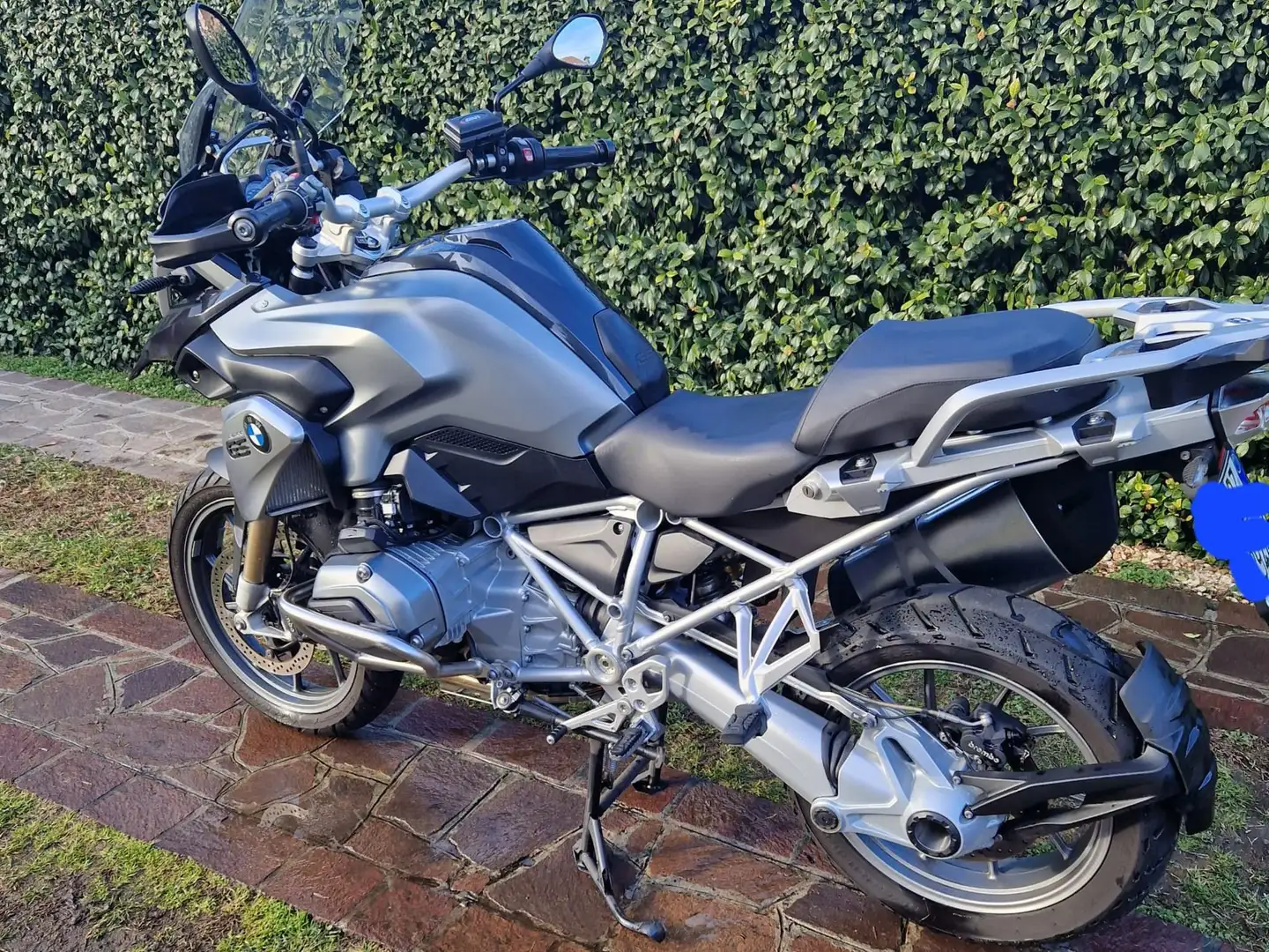 BMW R 1200 GS LC siva - 1