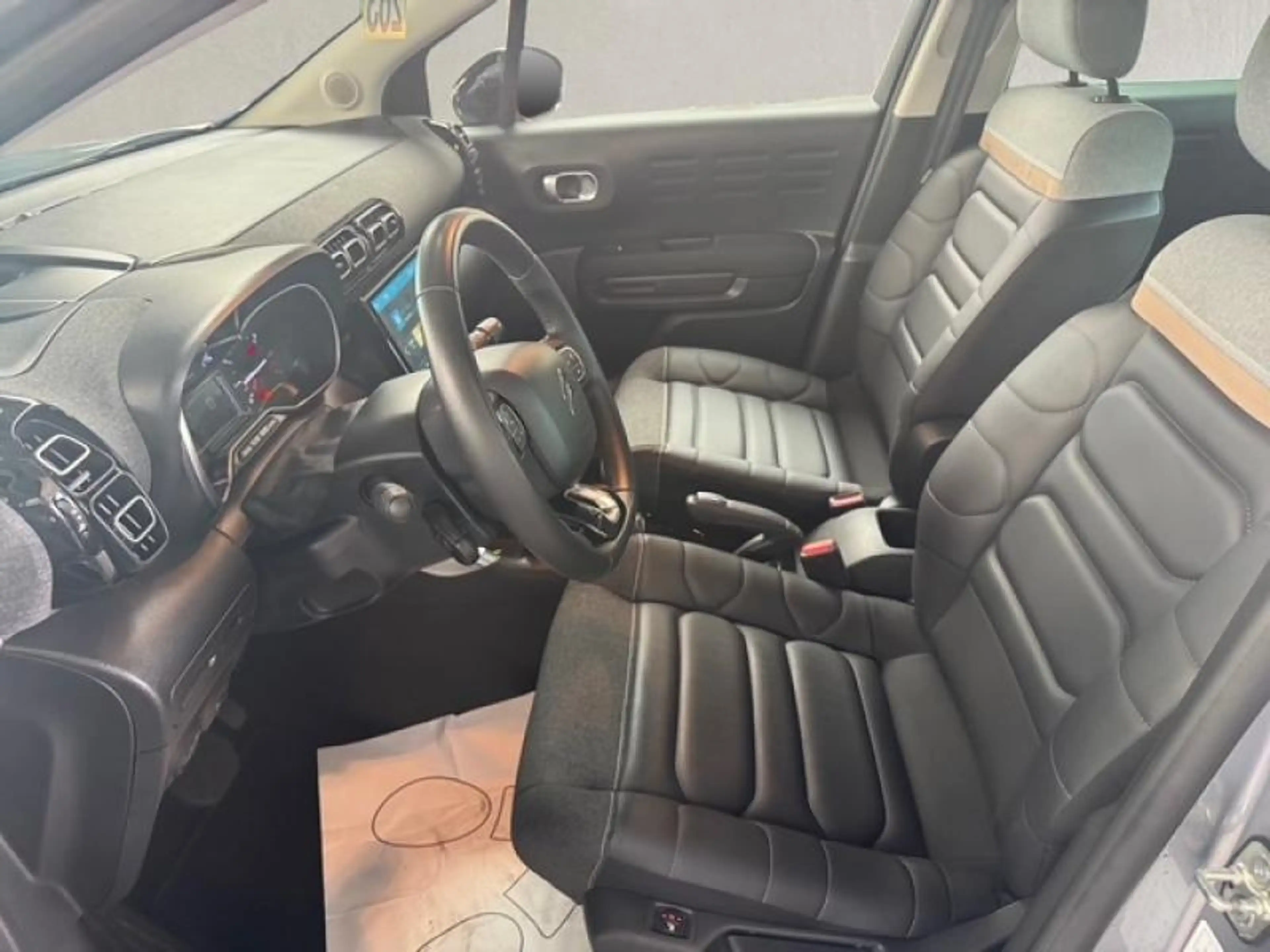 Citroen C3 Aircross Shine — photo 9