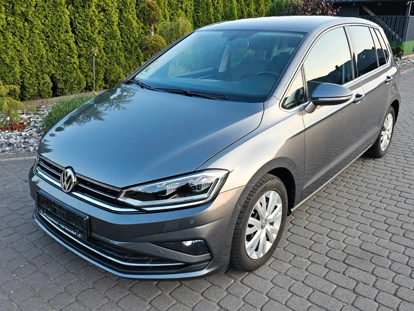 Volkswagen Golf Sportsvan VII Highline Grau - 1