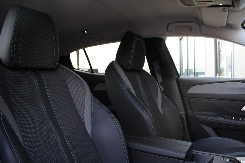 Peugeot 408 1.2 Hybrid 145 e-DCS6 Allure | Automaat | Navigati — photo 4
