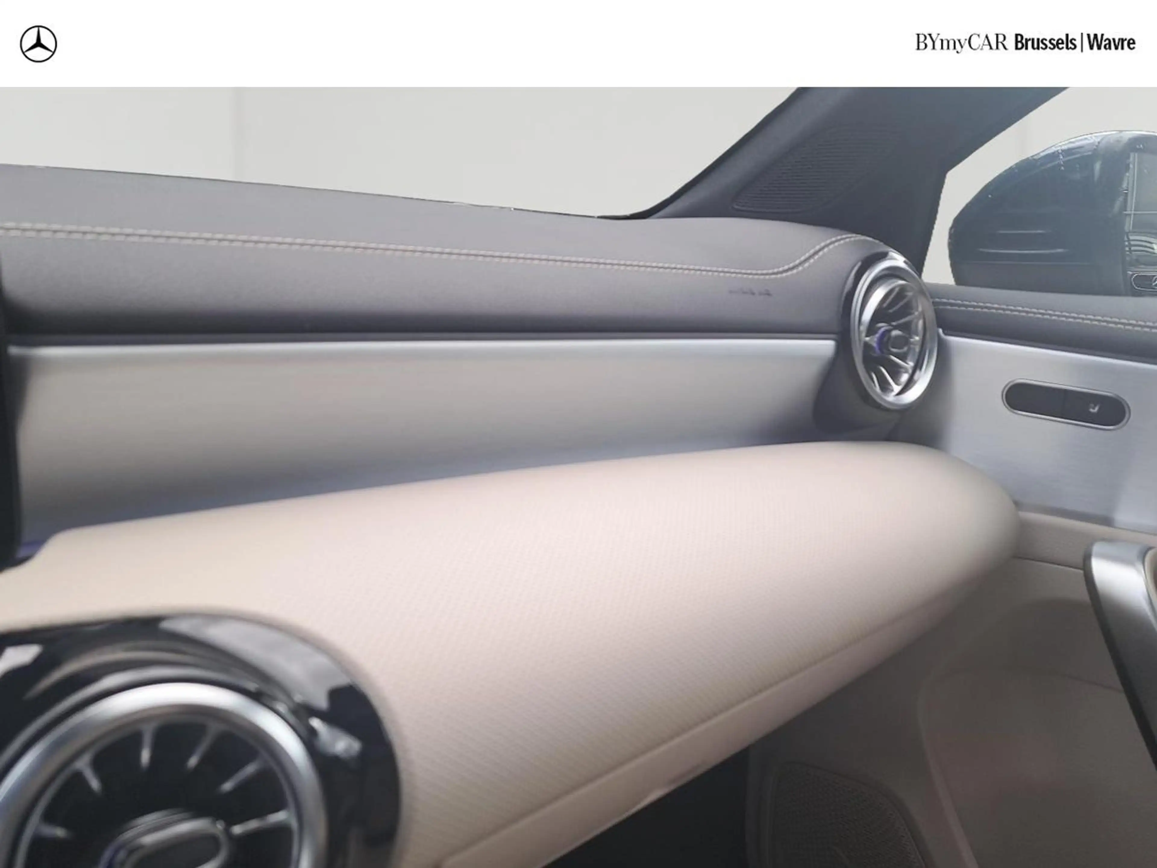 Mercedes-Benz A 250 A e Luxury Line — photo 12