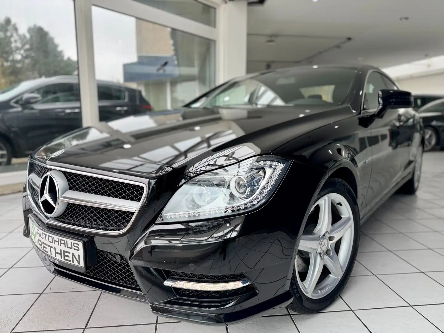 Mercedes-Benz CLS 250 CDI *AMG*NAVI*1.Hand*BI-XENON* Negru - 1
