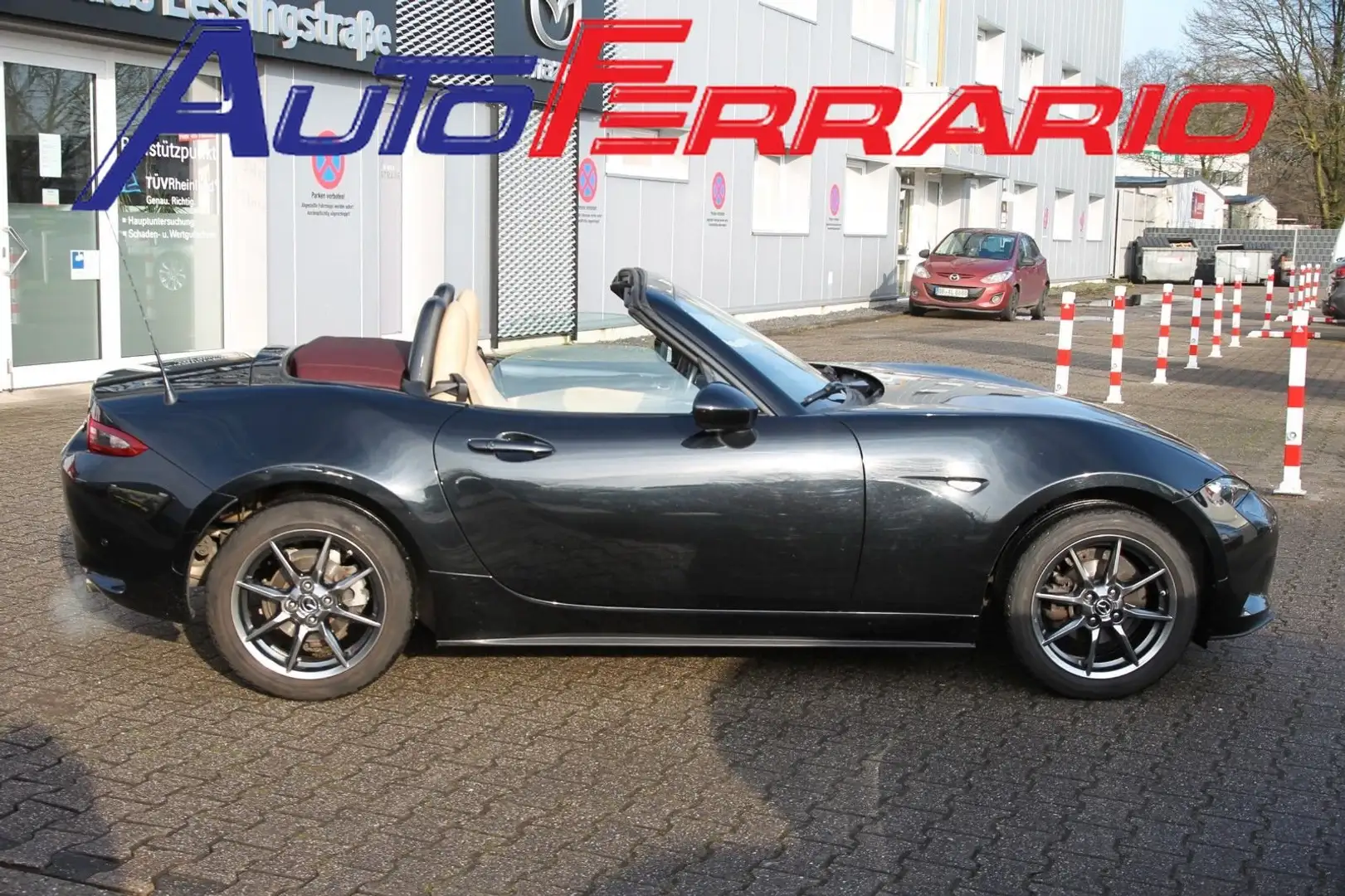 Mazda MX-5 SAKURA PELLE BEIGE BOSE SISTEM CAPOTE BORDEAUX Černá - 2