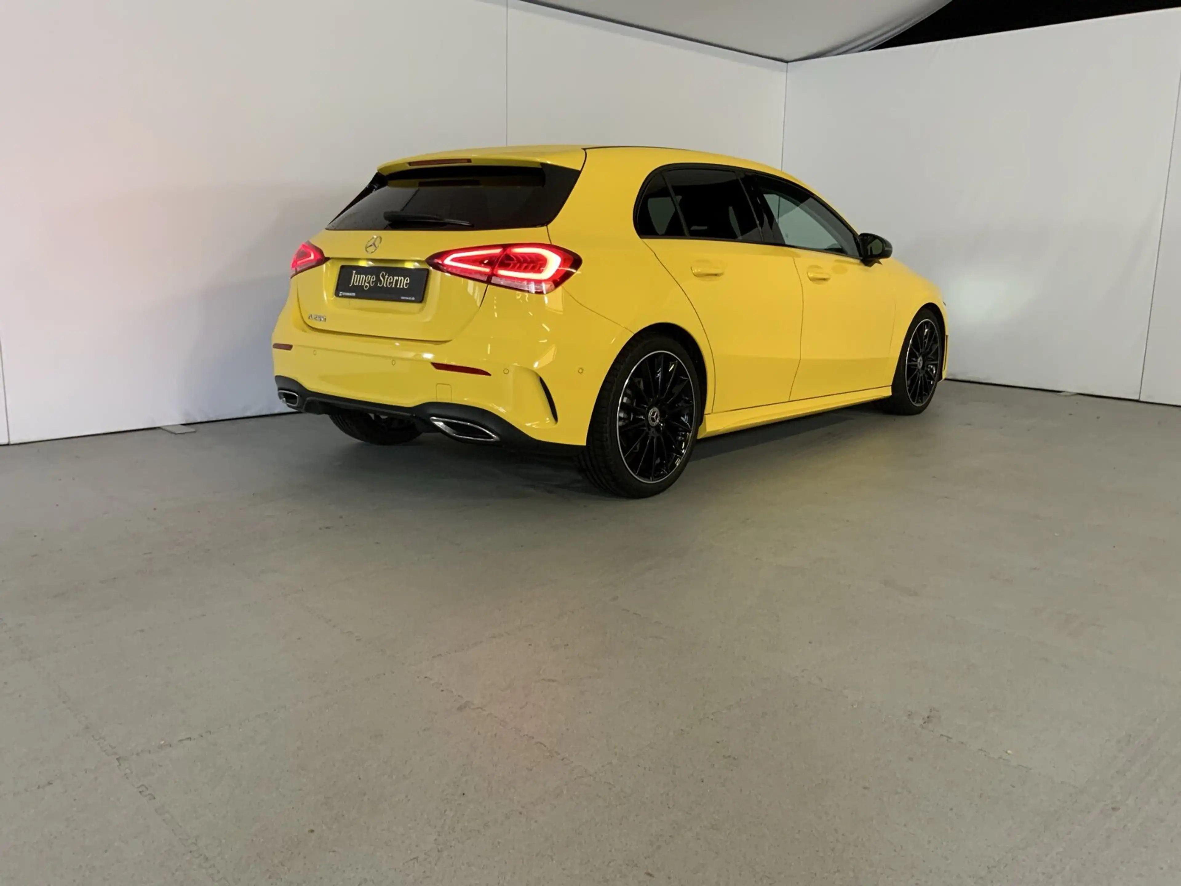 Mercedes-Benz A 250 A 250 AMG Multibeam Night Spur 19 Zoll MBUX Navi — photo 5
