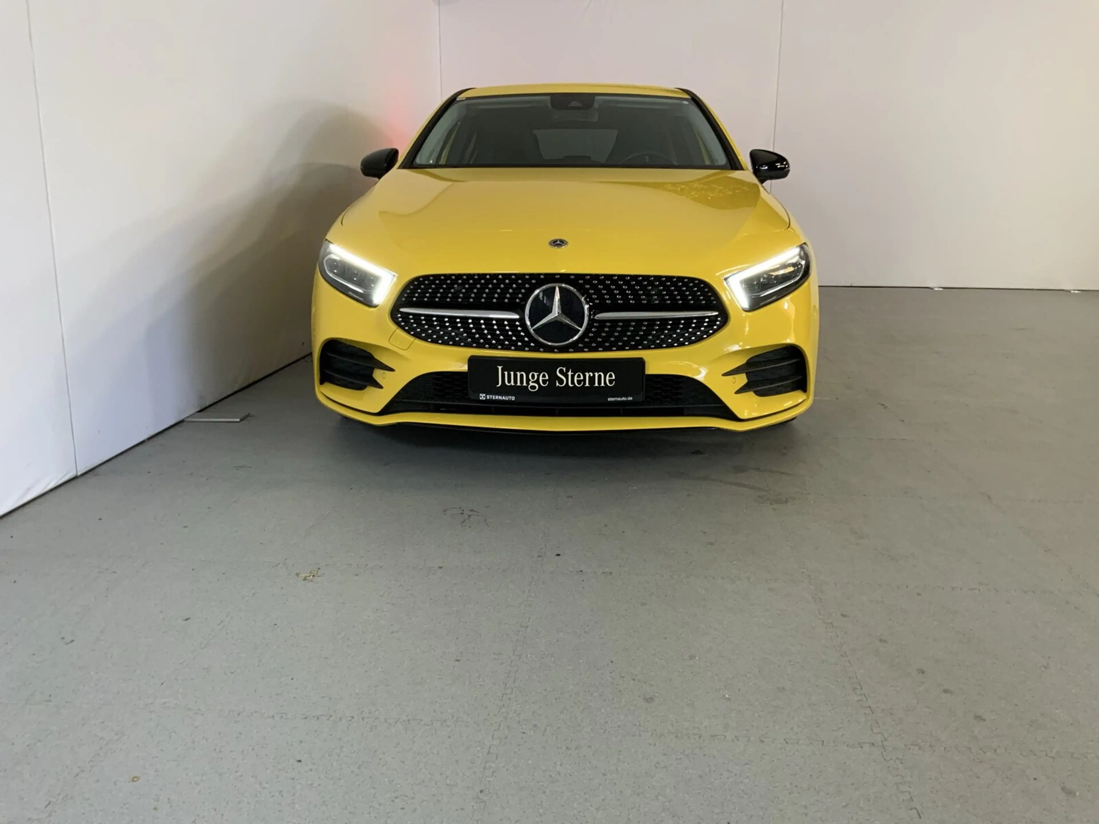 Mercedes-Benz A 250 A 250 AMG Multibeam Night Spur 19 Zoll MBUX Navi — photo 2