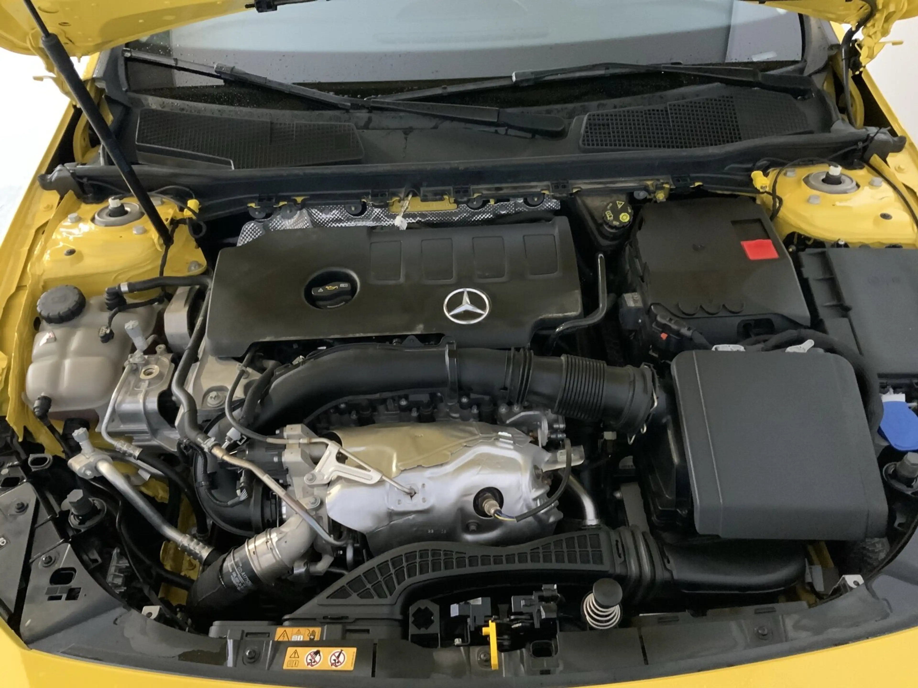 Mercedes-Benz A 250 A 250 AMG Multibeam Night Spur 19 Zoll MBUX Navi — photo 13