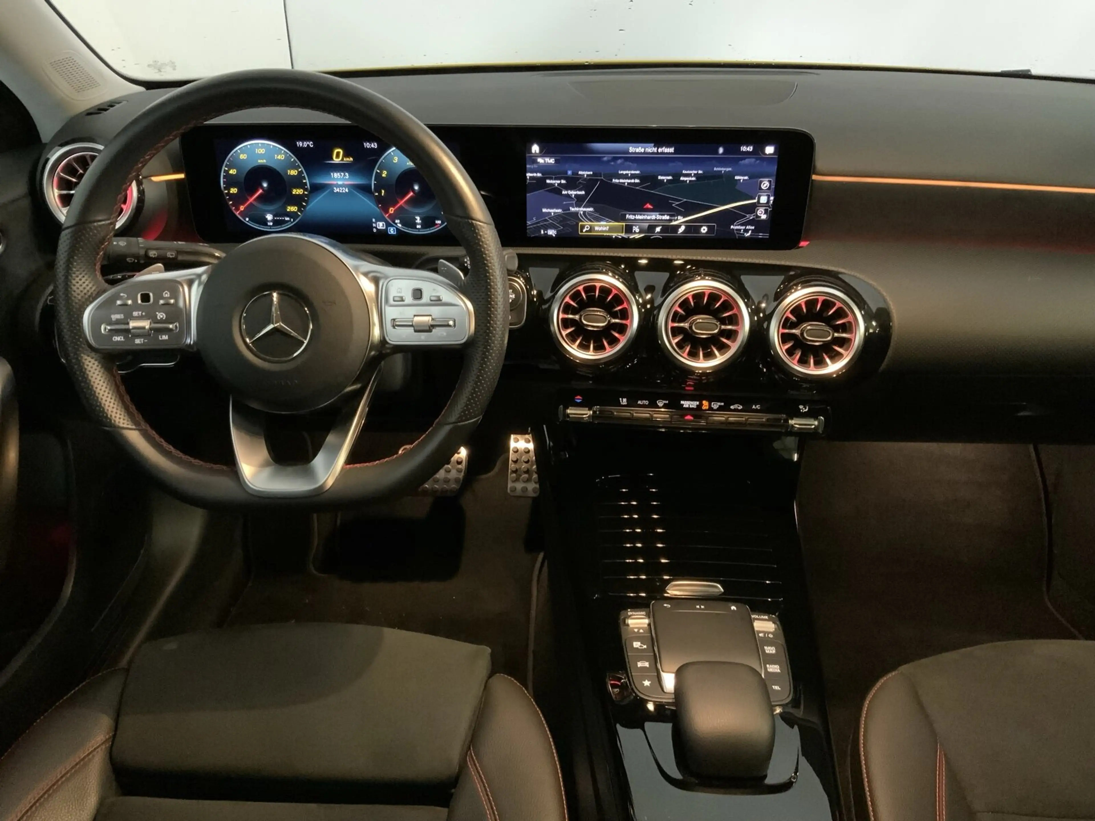 Mercedes-Benz A 250 A 250 AMG Multibeam Night Spur 19 Zoll MBUX Navi — photo 9