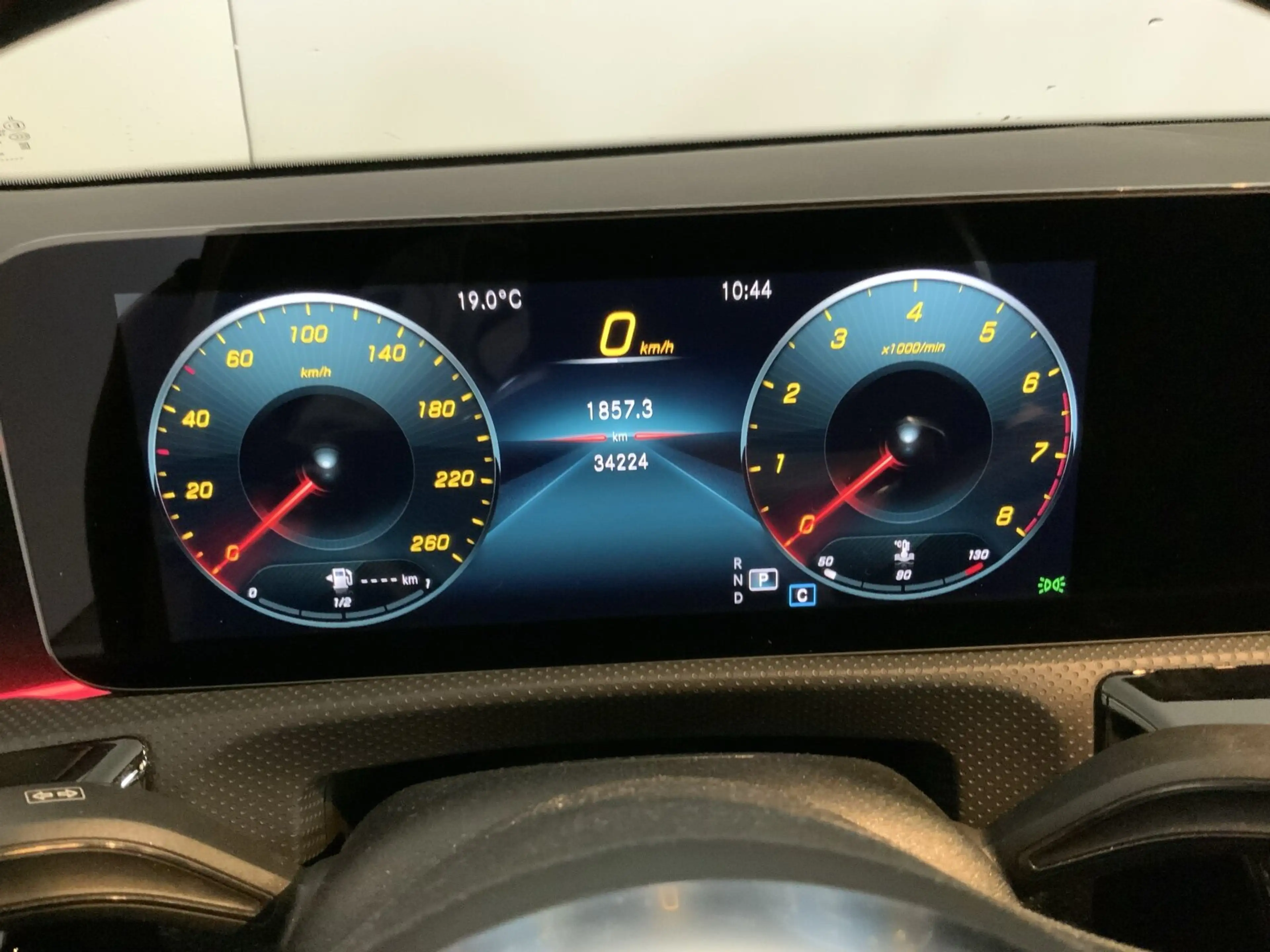 Mercedes-Benz A 250 A 250 AMG Multibeam Night Spur 19 Zoll MBUX Navi — photo 11