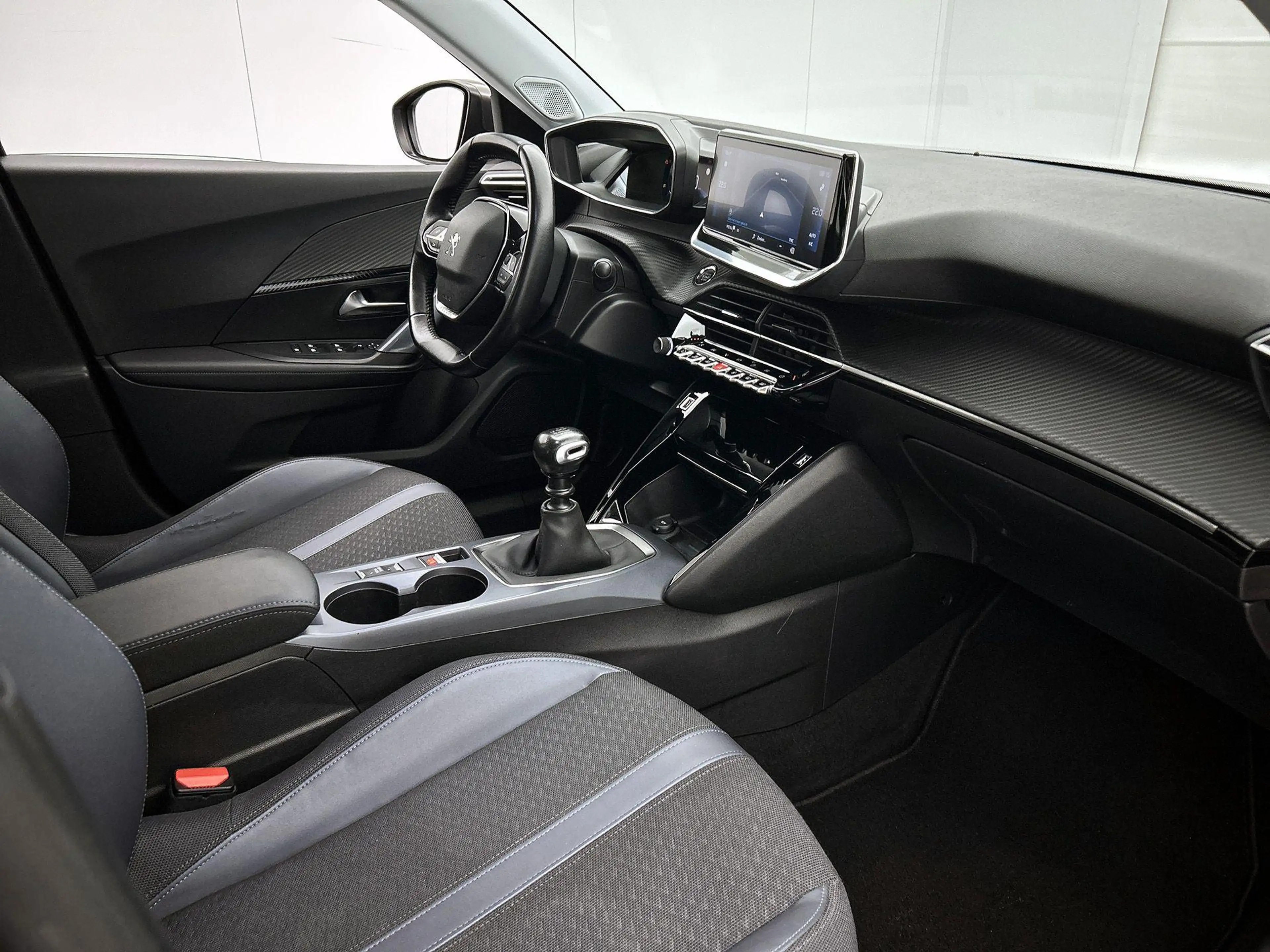 Peugeot 2008 SUV Allure Pack 130pk | Navigatie | Achteruitrijca — photo 13