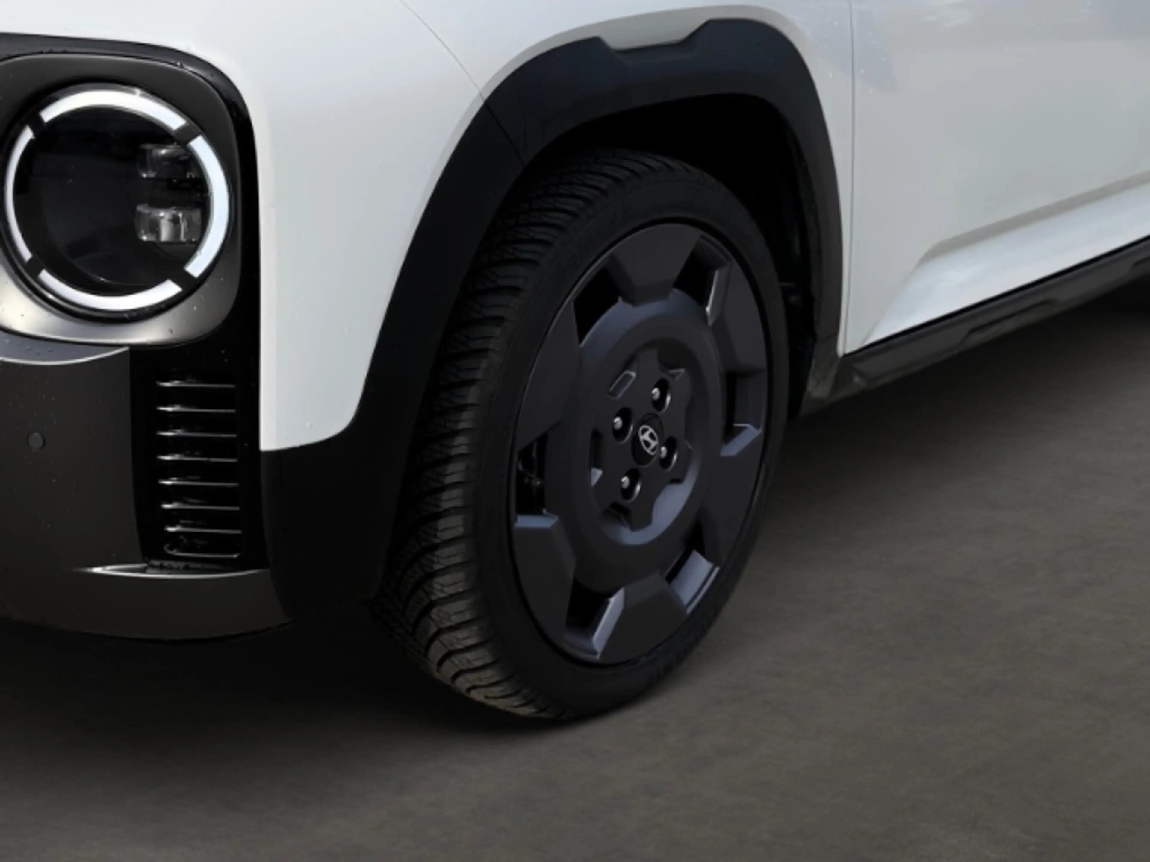 Hyundai Inster Cross Elektro 49 kWh,AHK,Allwetter,Waermepumpe LED — photo 5