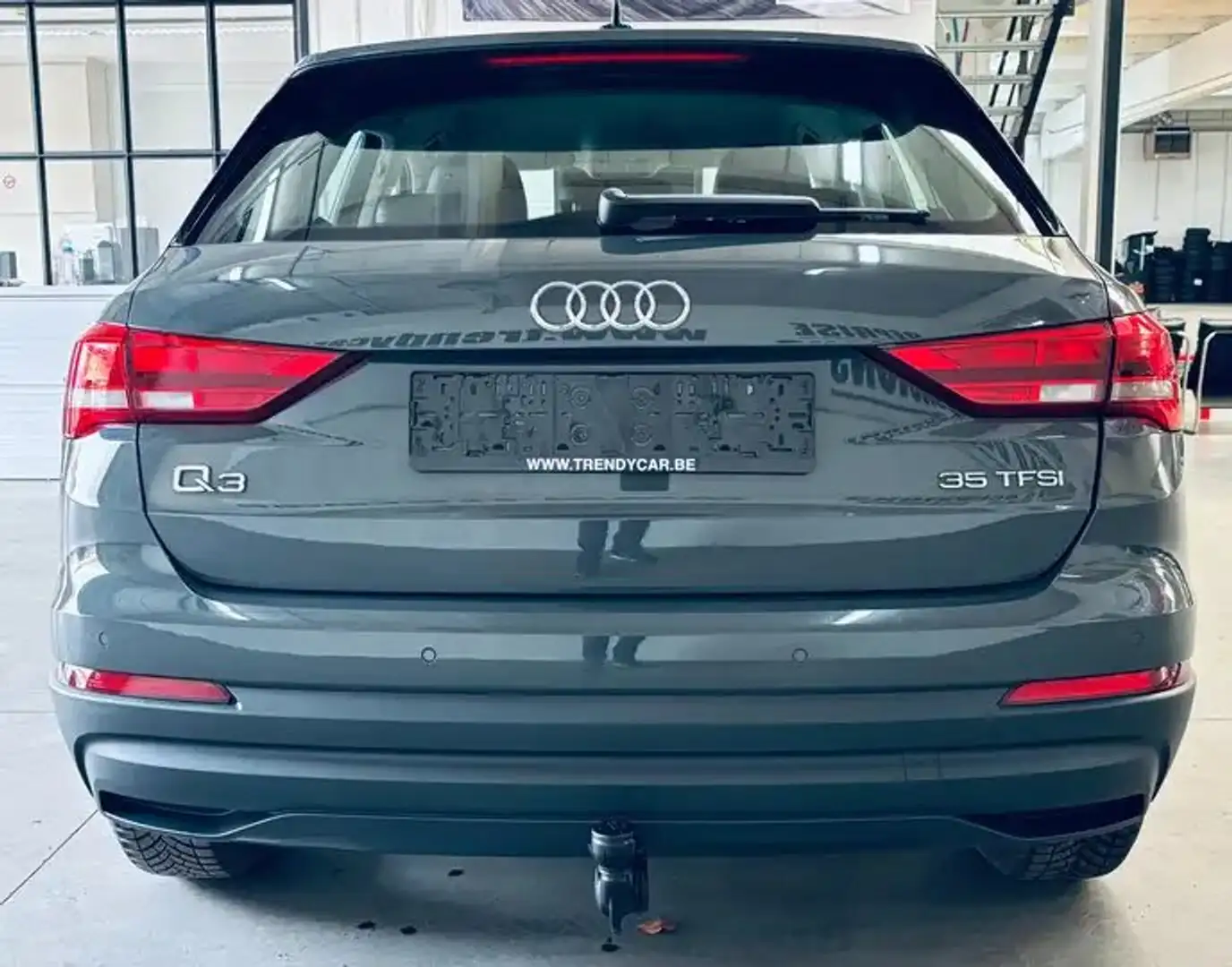 Audi Q3 35 TFSI S-tronic+NAVI+CUIR+TVA+CARNET+GARANTIE Gris - 2