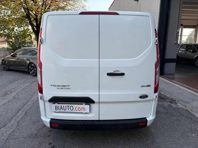 Ford Transit Custom view 7