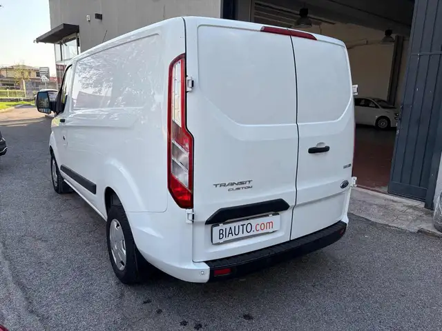 Ford Transit Custom view 8