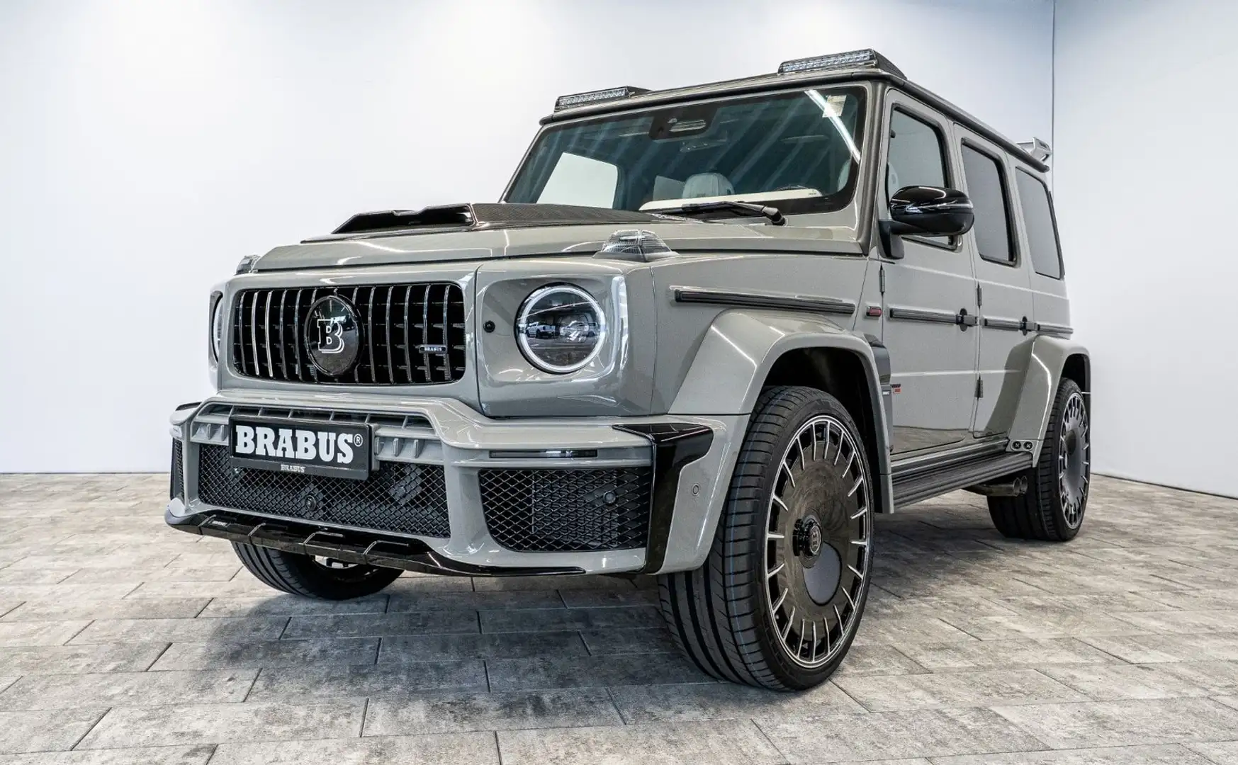 Mercedes-Benz G 63 AMG G63 Brabus 800 °Leather Nappa White°Carbon°A22° Grau - 2