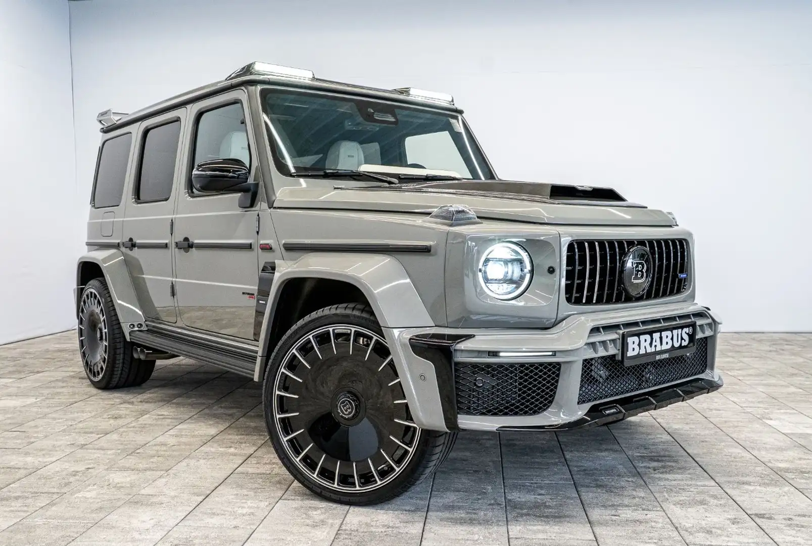 Mercedes-Benz G 63 AMG G63 Brabus 800 °Leather Nappa White°Carbon°A22° Grau - 1