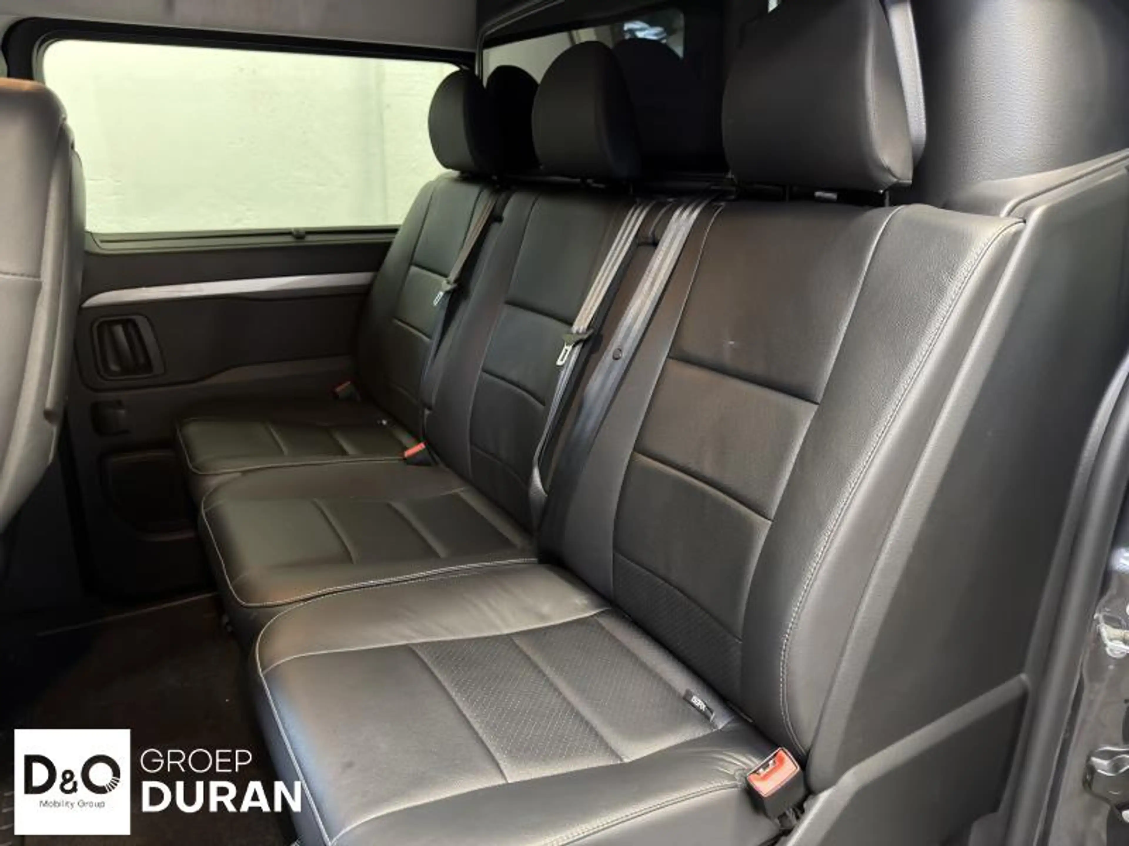 Peugeot Expert IV Premium — photo 13