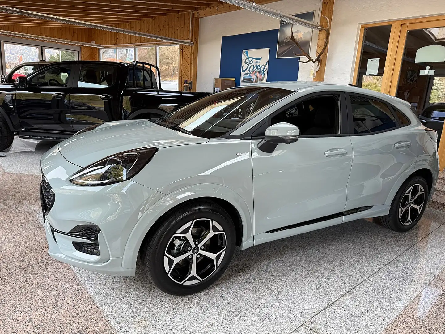 Ford Puma 1,0 EcoBoost Hybrid ST-Line Aut. Gris - 2