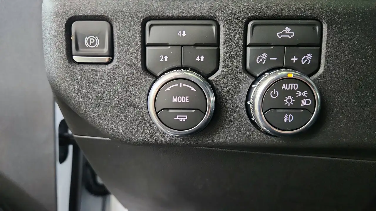 GMC Sierra 2500HD снимка GMC Sierra 2500HD