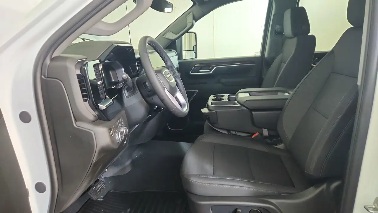 GMC Sierra 2500HD снимка GMC Sierra 2500HD