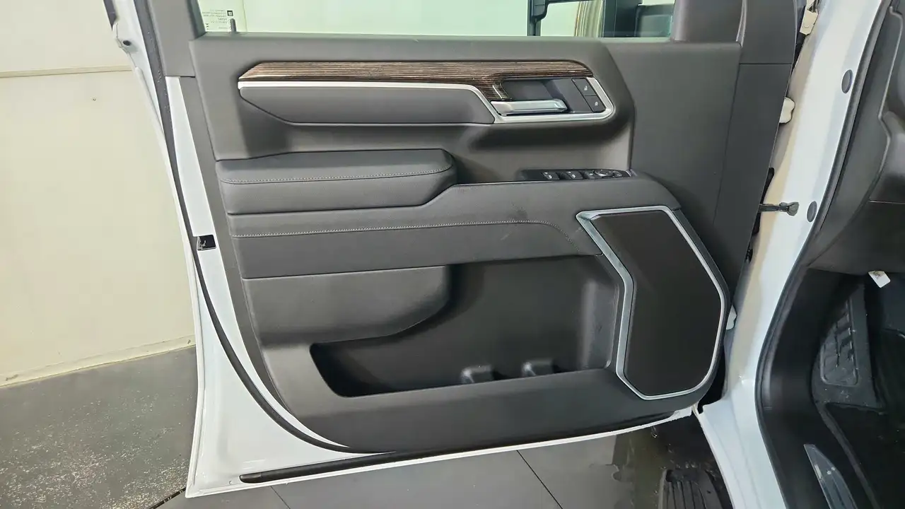 GMC Sierra 2500HD снимка GMC Sierra 2500HD