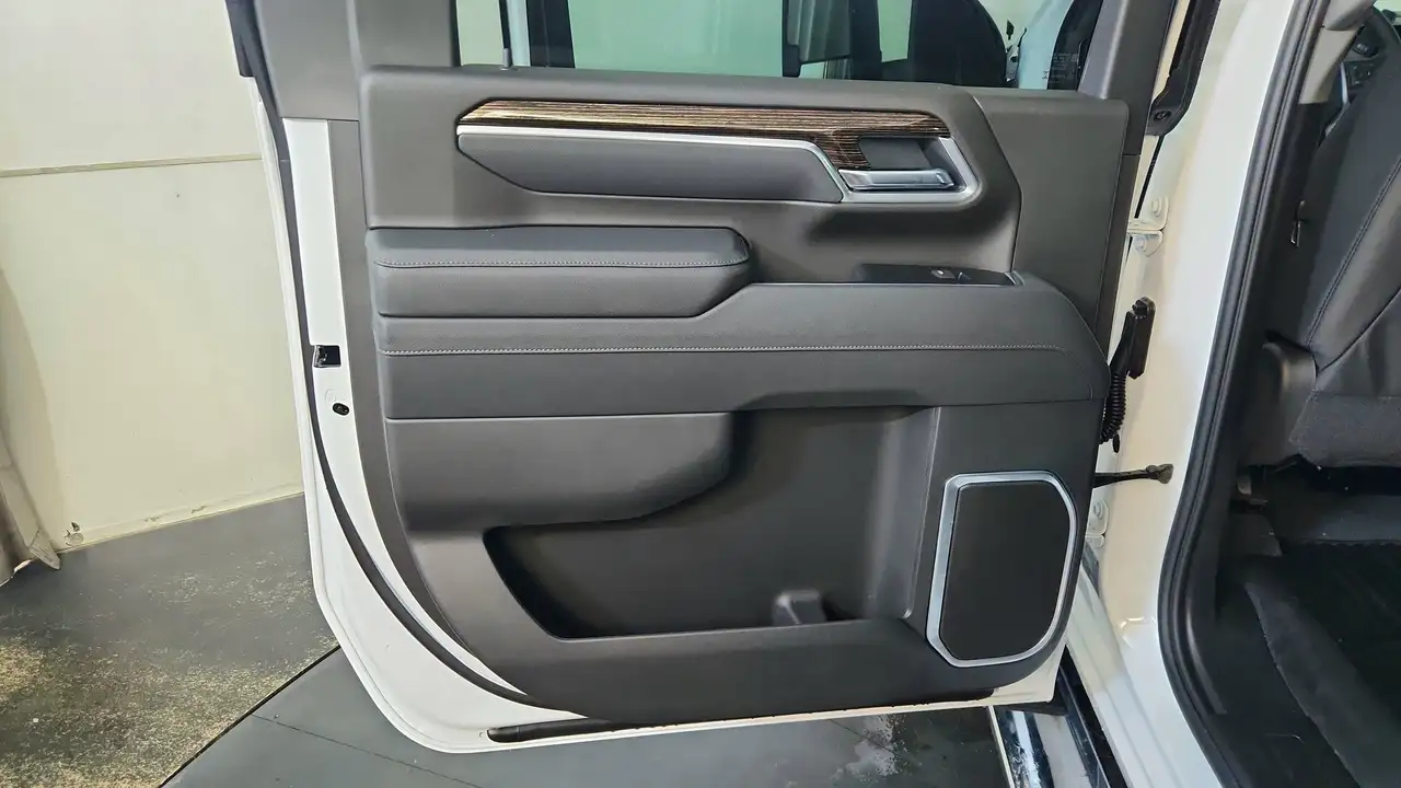GMC Sierra 2500HD снимка GMC Sierra 2500HD