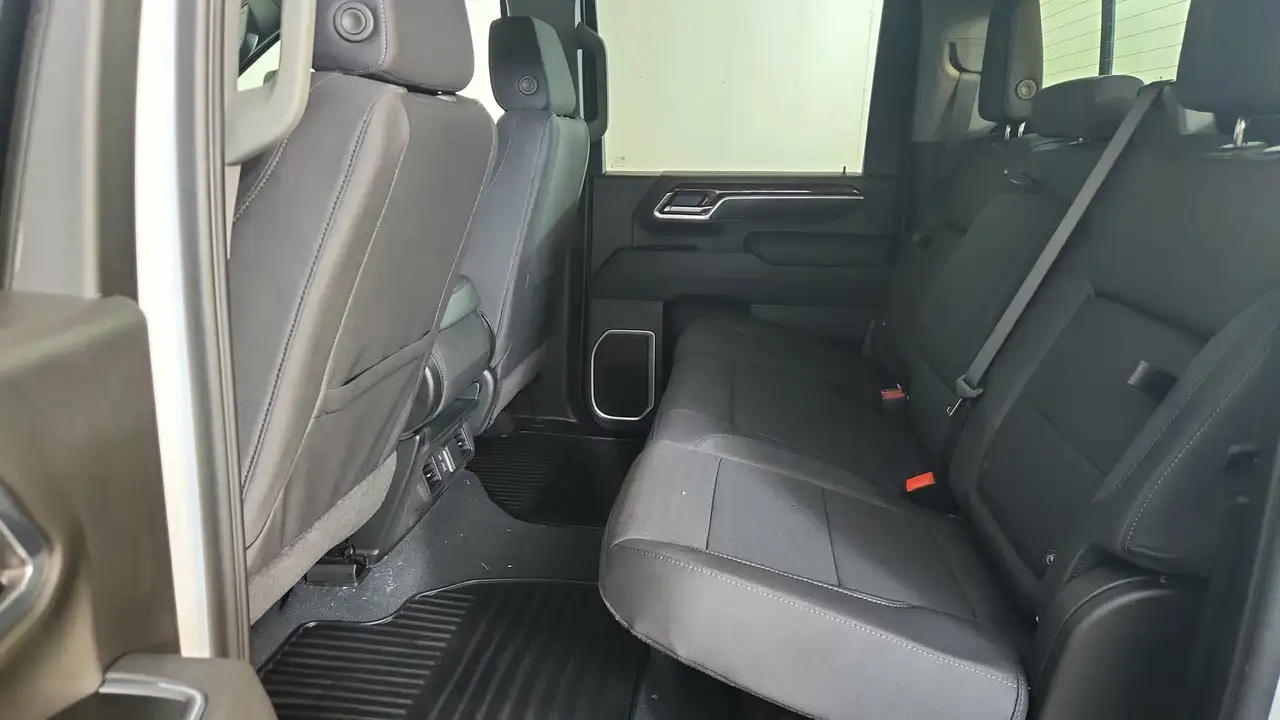 GMC Sierra 2500HD снимка GMC Sierra 2500HD