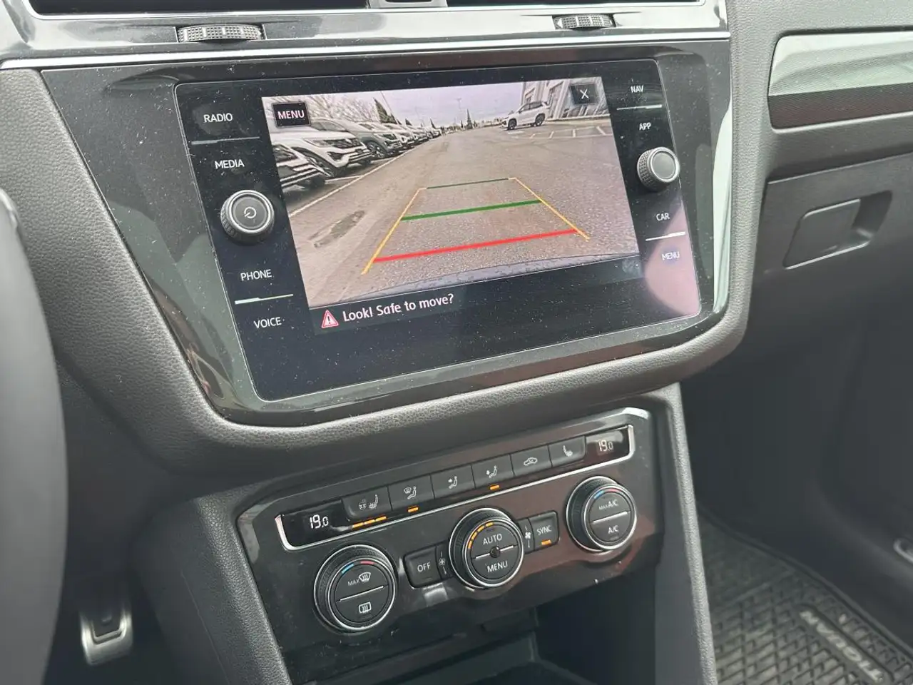Volkswagen Tiguan снимка Volkswagen Tiguan
