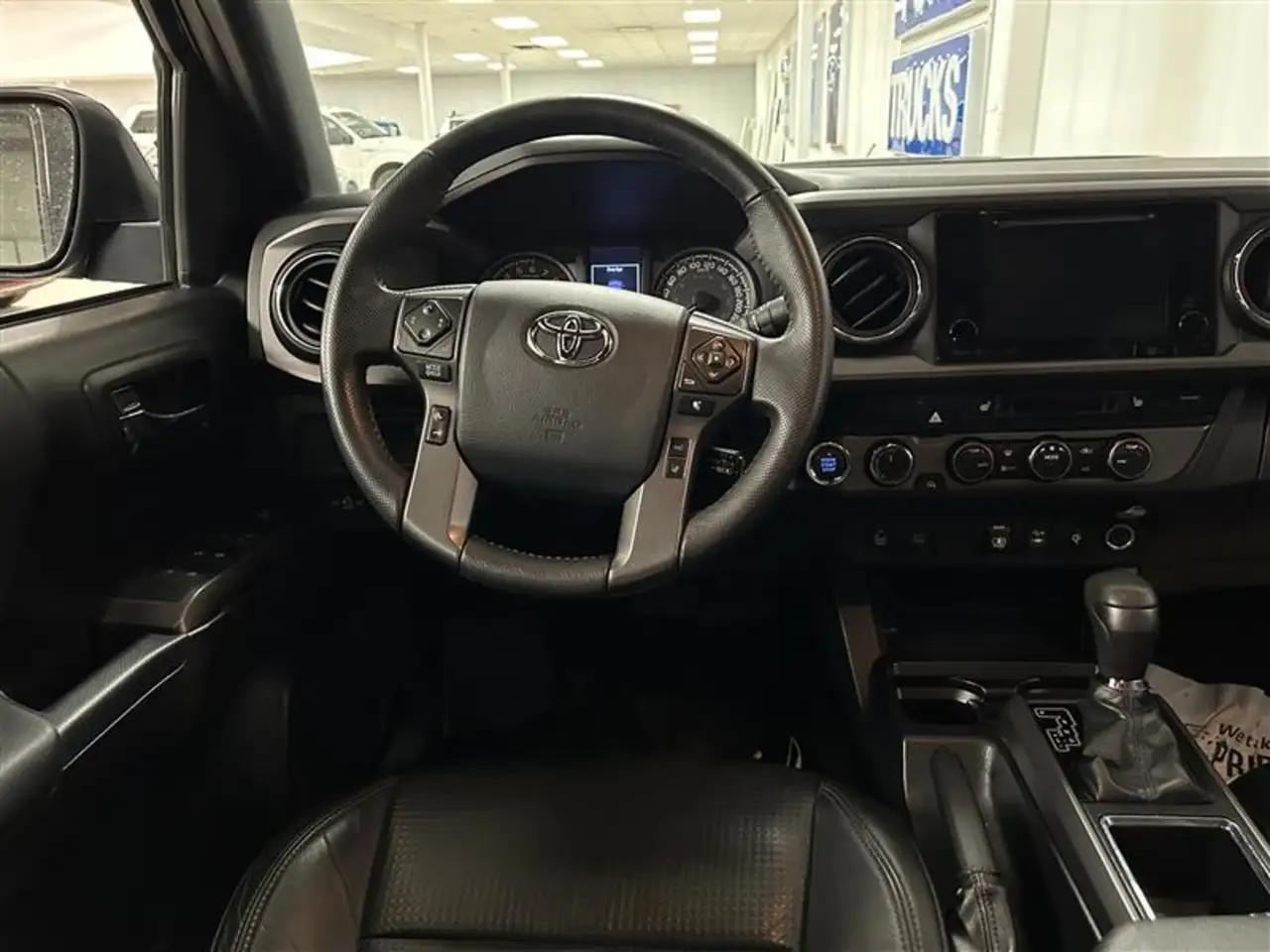 Toyota Tacoma снимка Toyota Tacoma